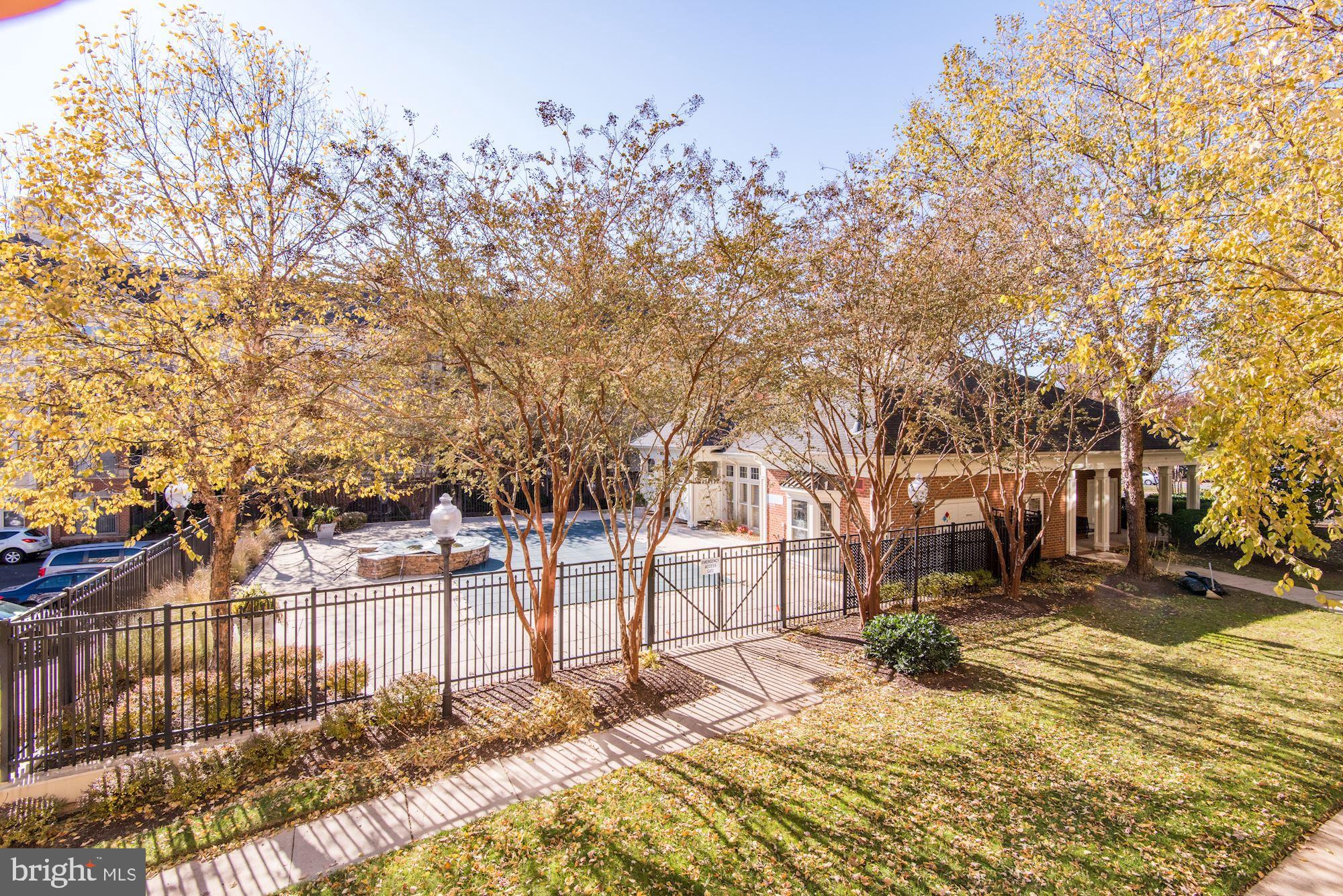 1860 STRATFORD PARK PLACE 204