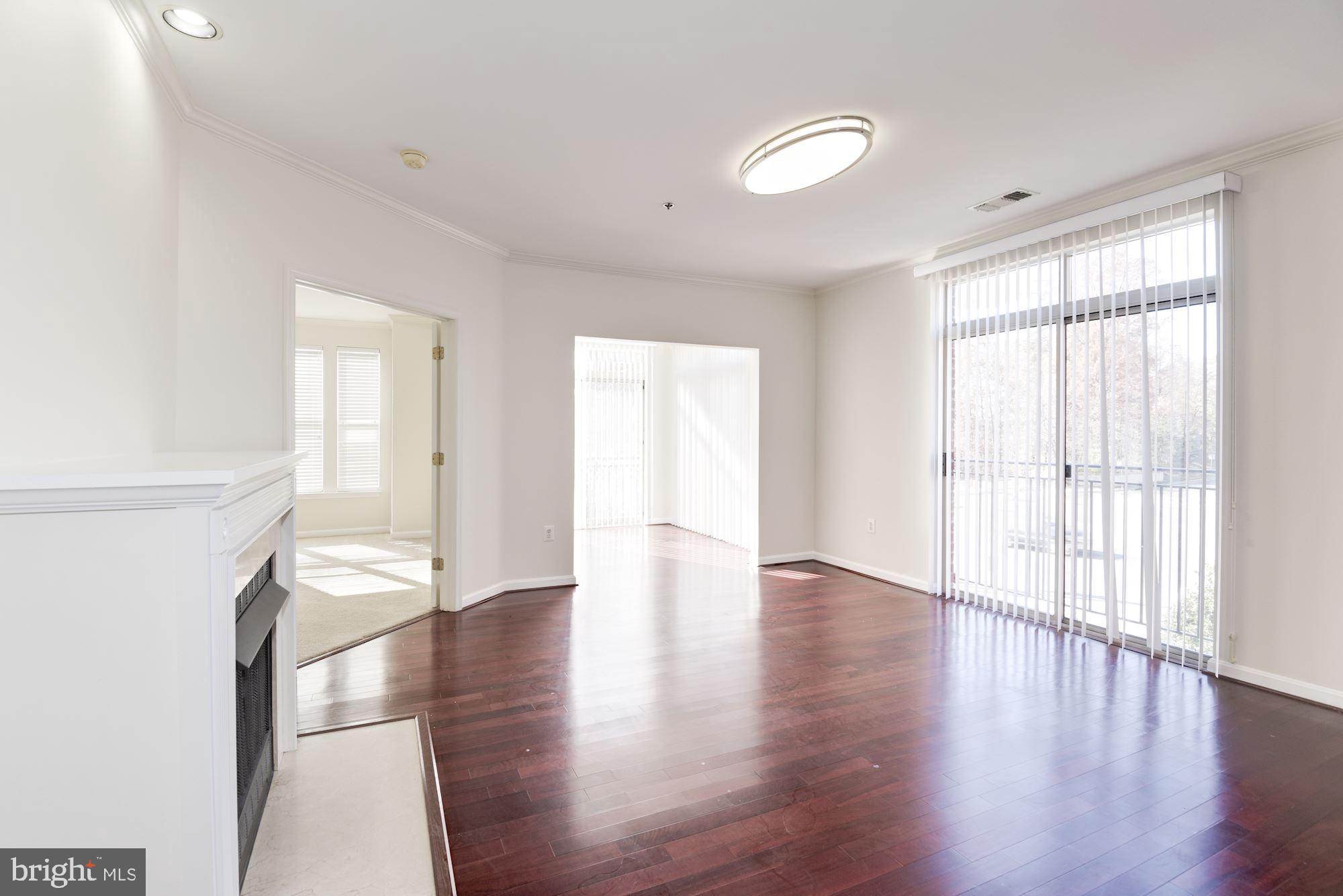 1860 STRATFORD PARK PLACE 204