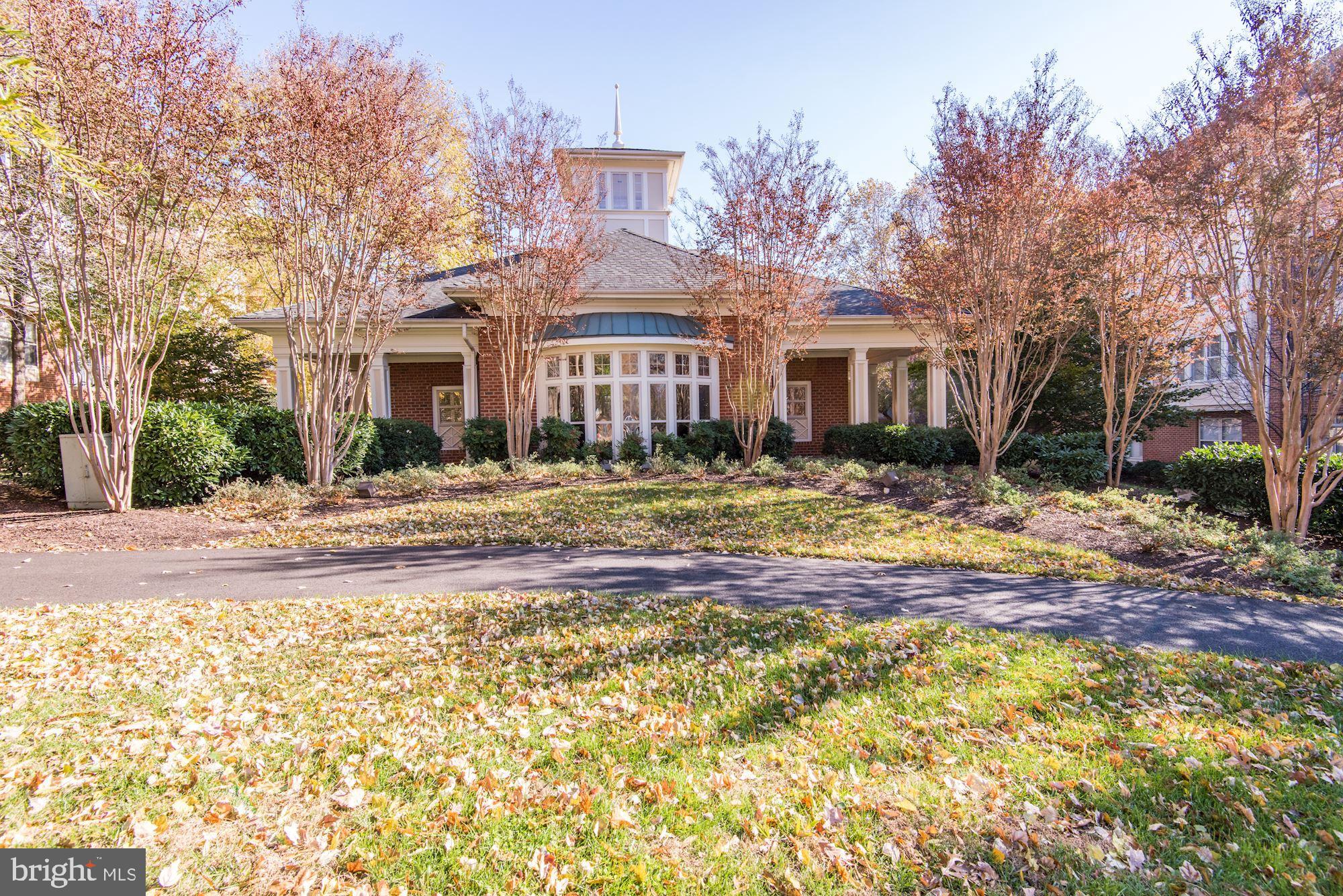 1860 STRATFORD PARK PLACE 204