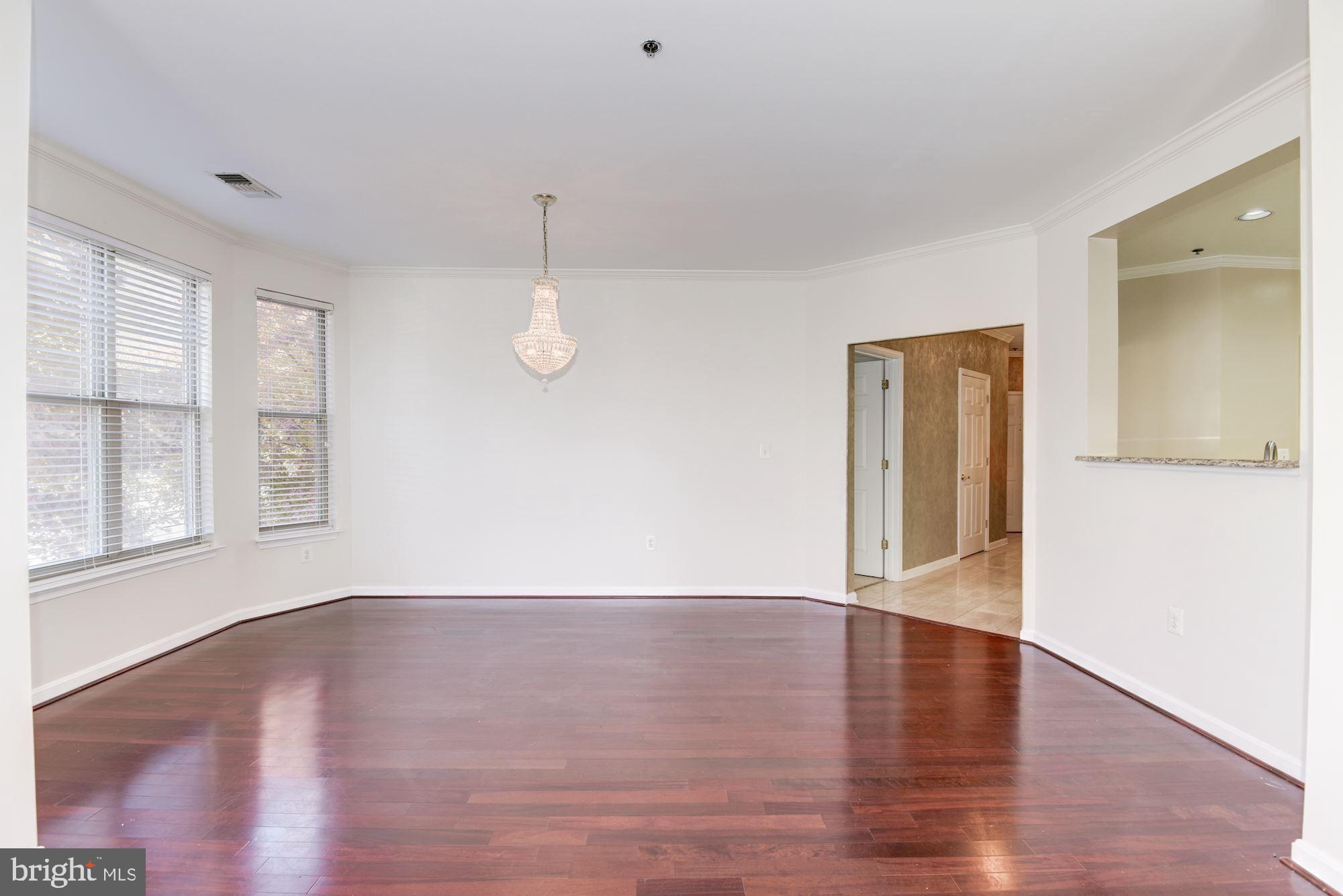 1860 STRATFORD PARK PLACE 204