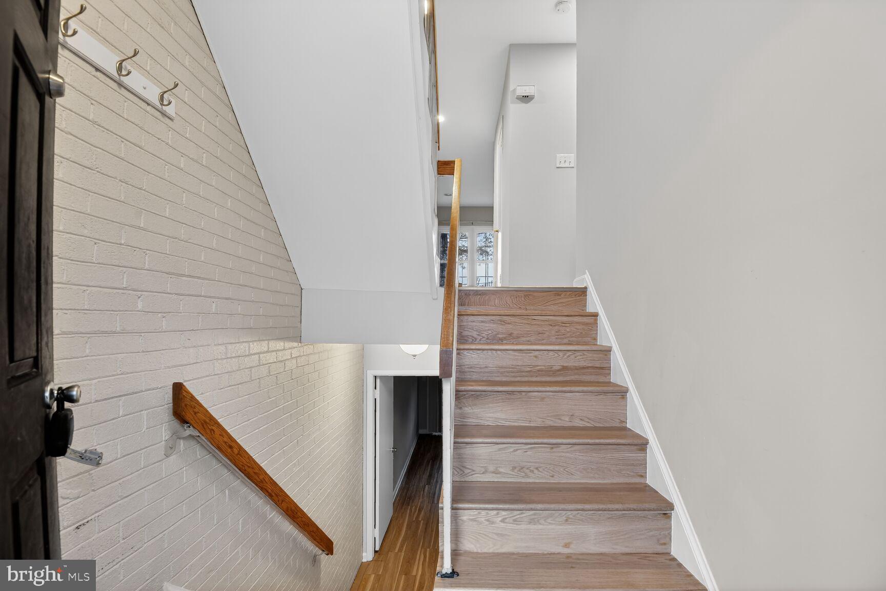2874 SUTTON OAKS LANE