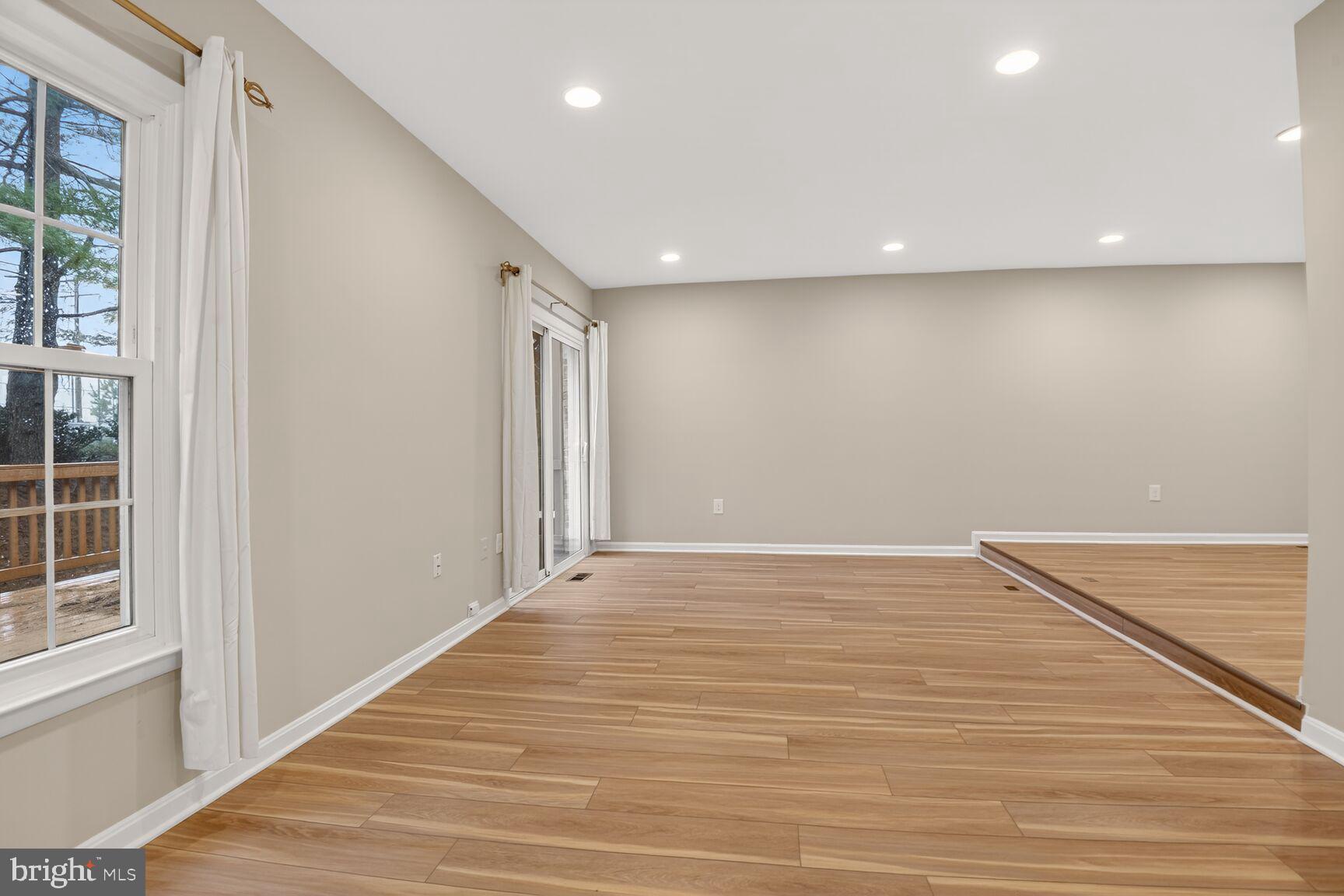 2874 SUTTON OAKS LANE