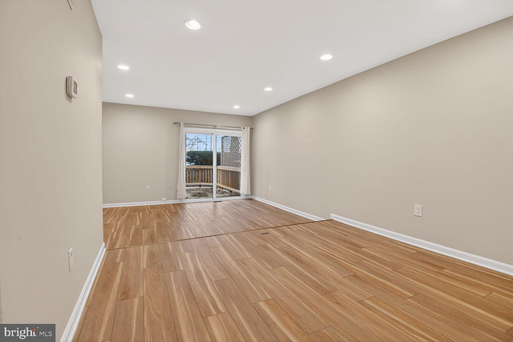 2874 SUTTON OAKS LANE