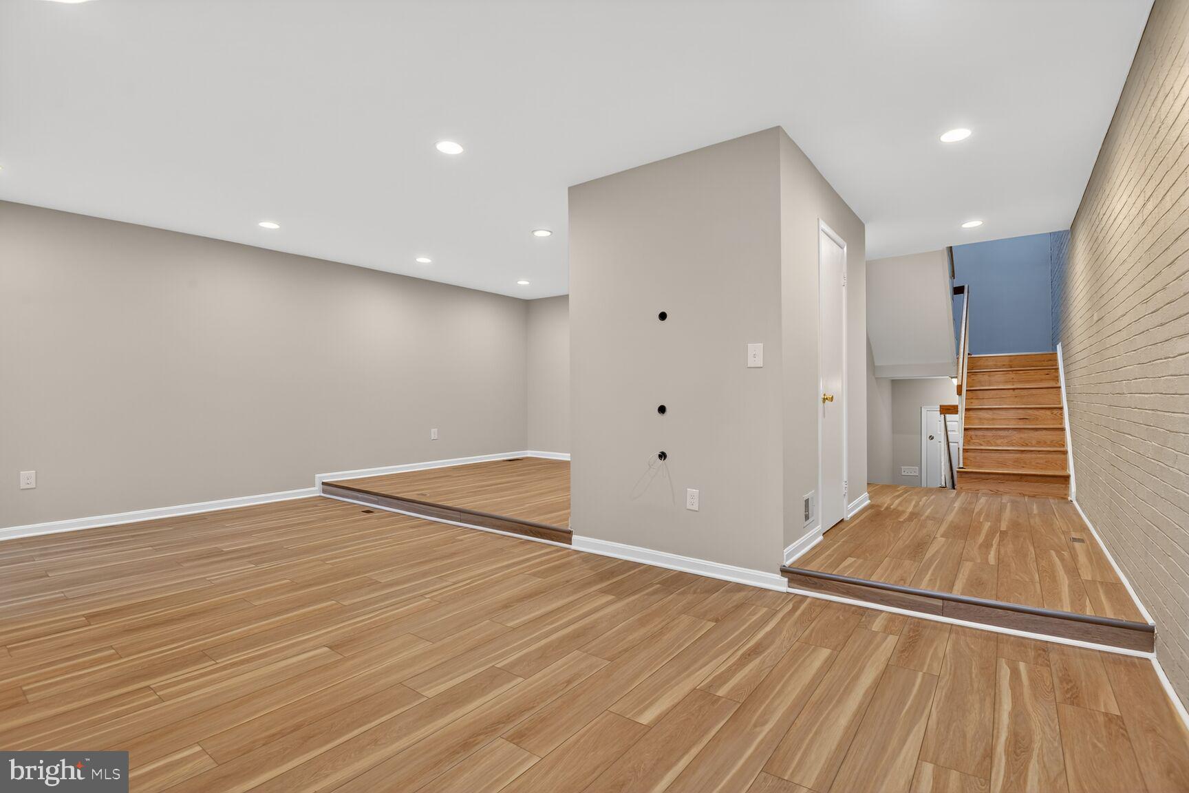 2874 SUTTON OAKS LANE