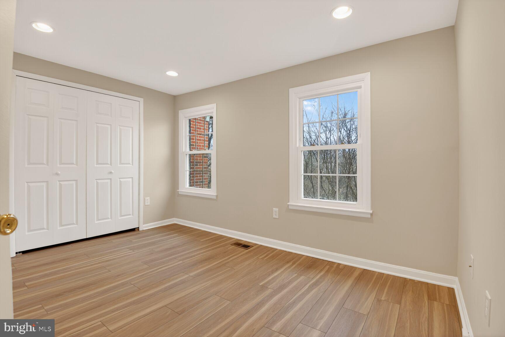 2874 SUTTON OAKS LANE