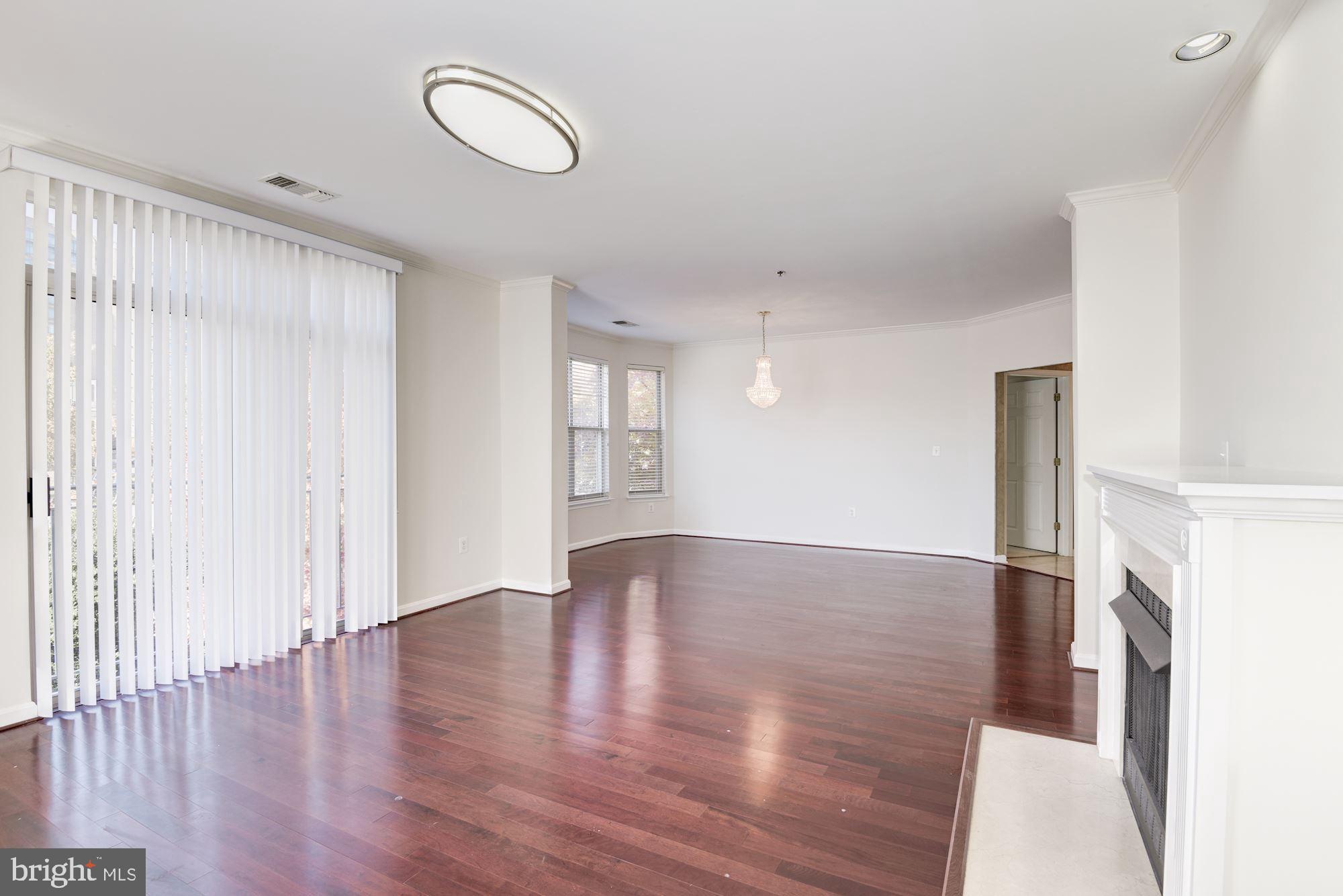 1860 STRATFORD PARK PLACE 204