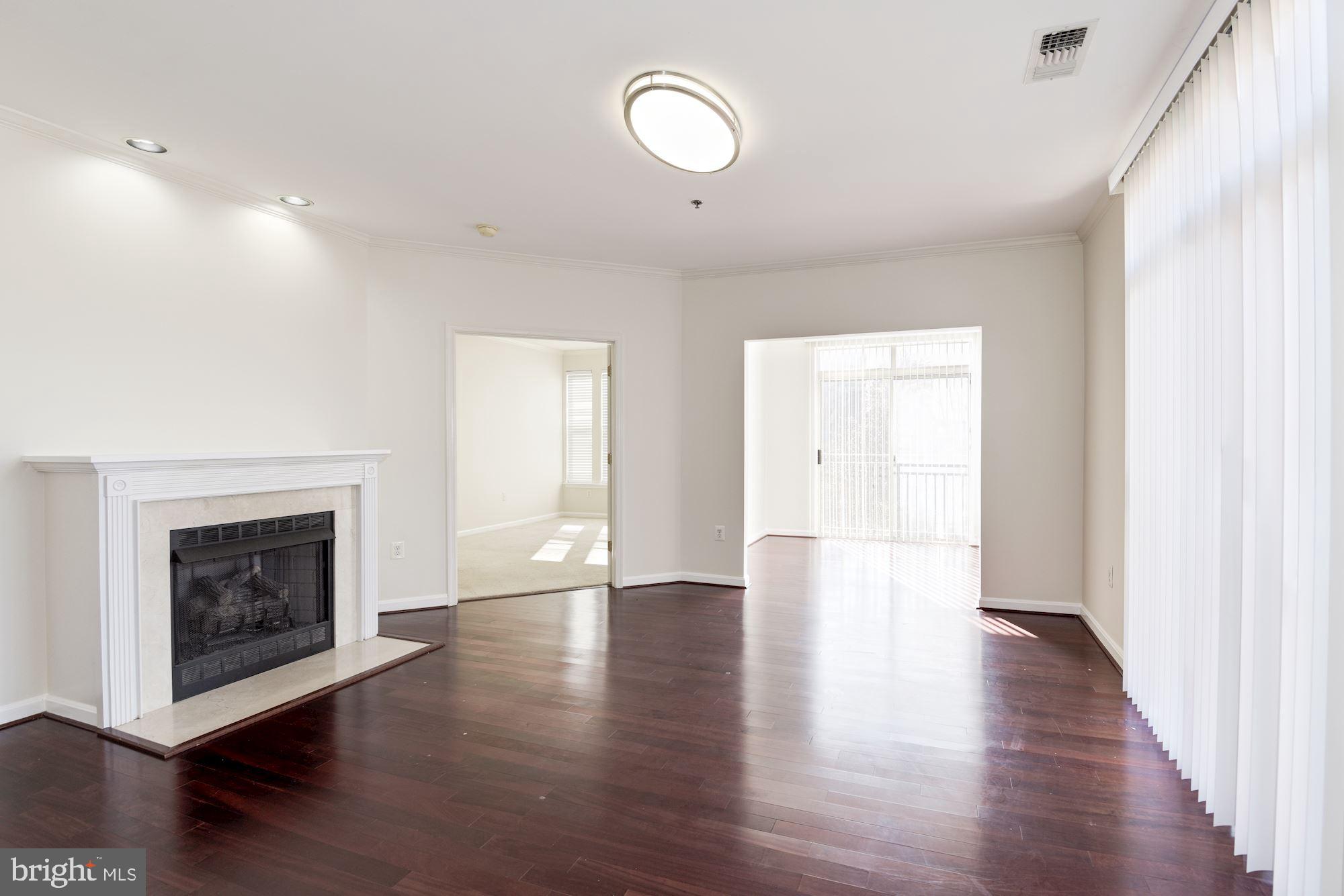 1860 STRATFORD PARK PLACE 204