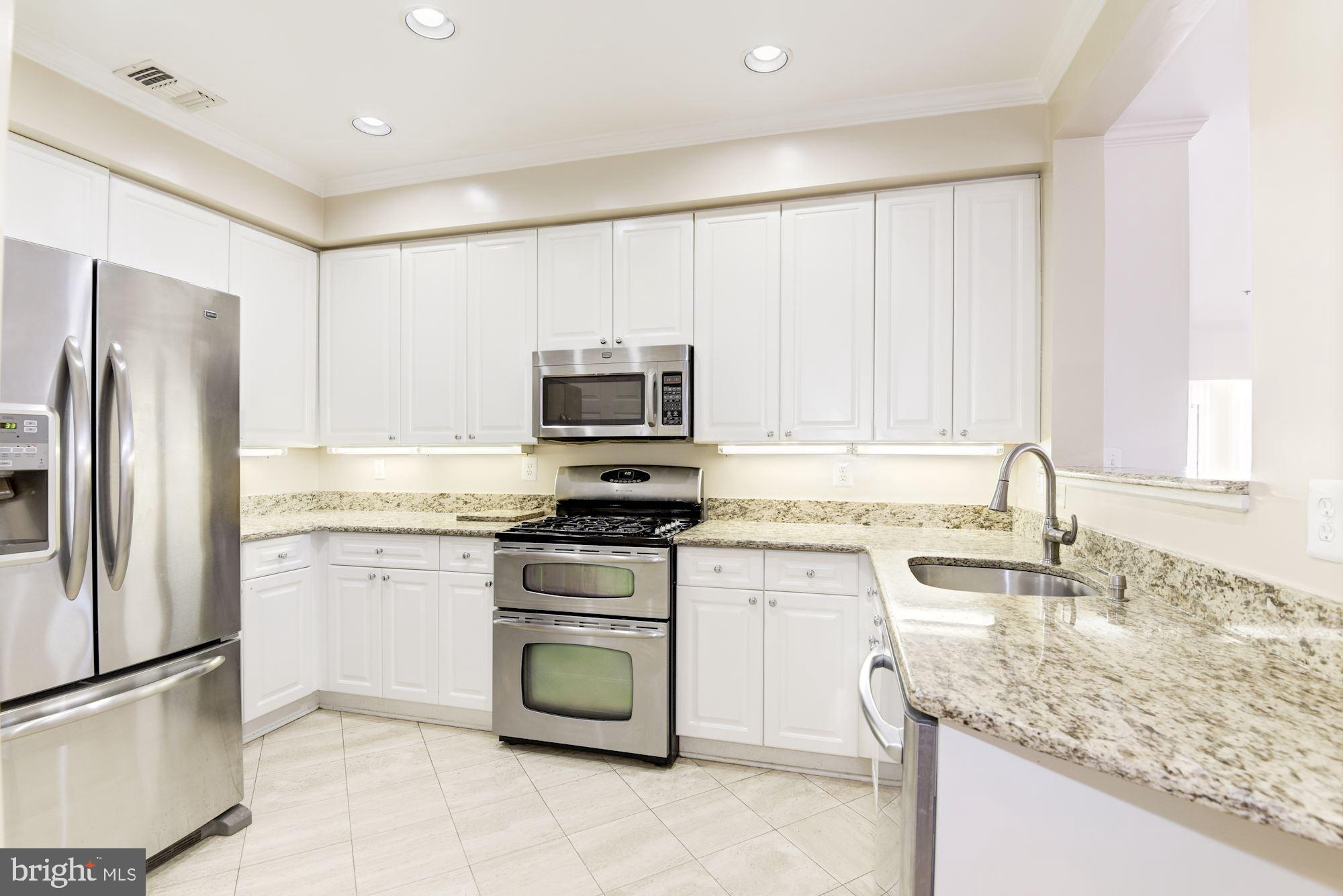 1860 STRATFORD PARK PLACE 204