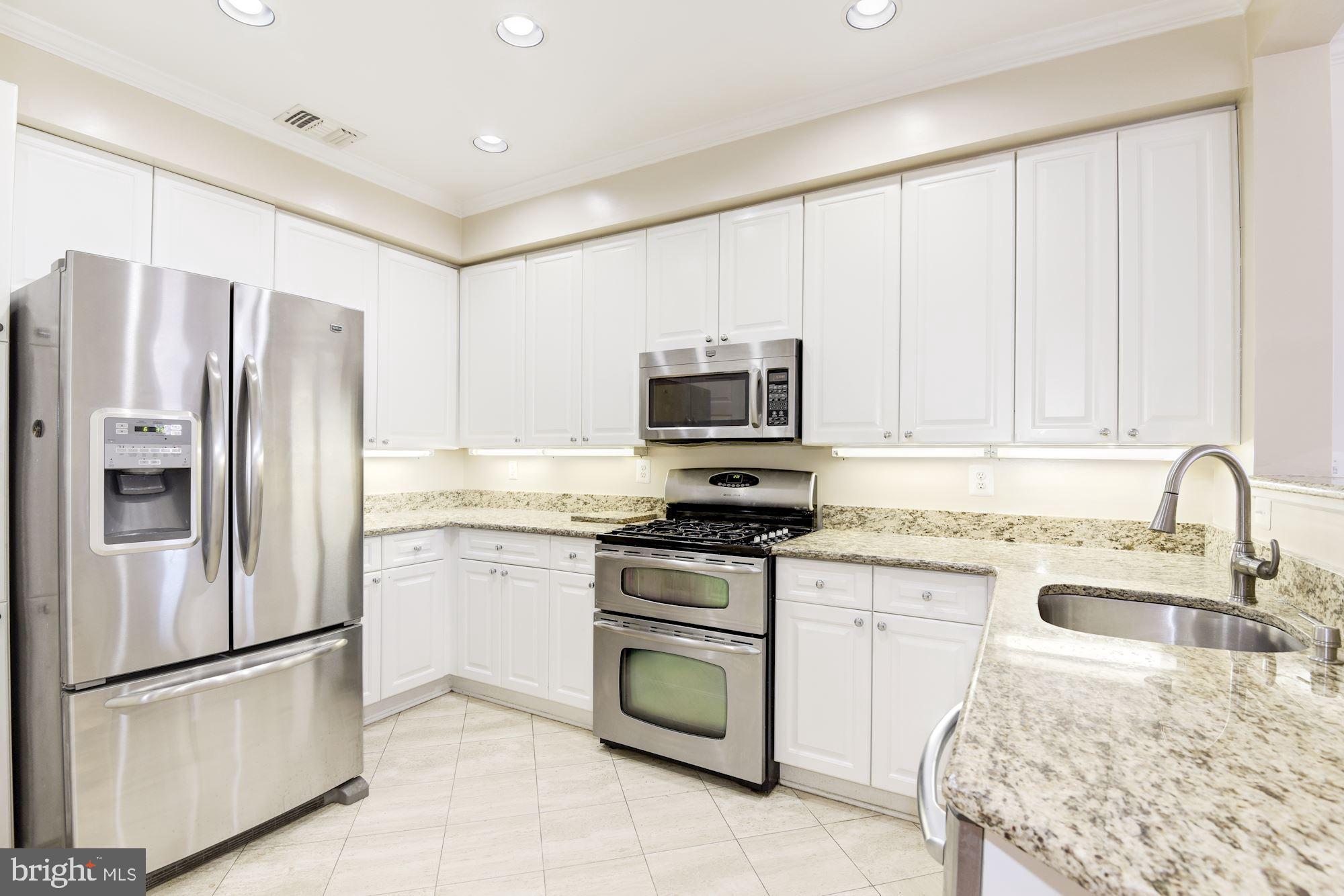 1860 STRATFORD PARK PLACE 204