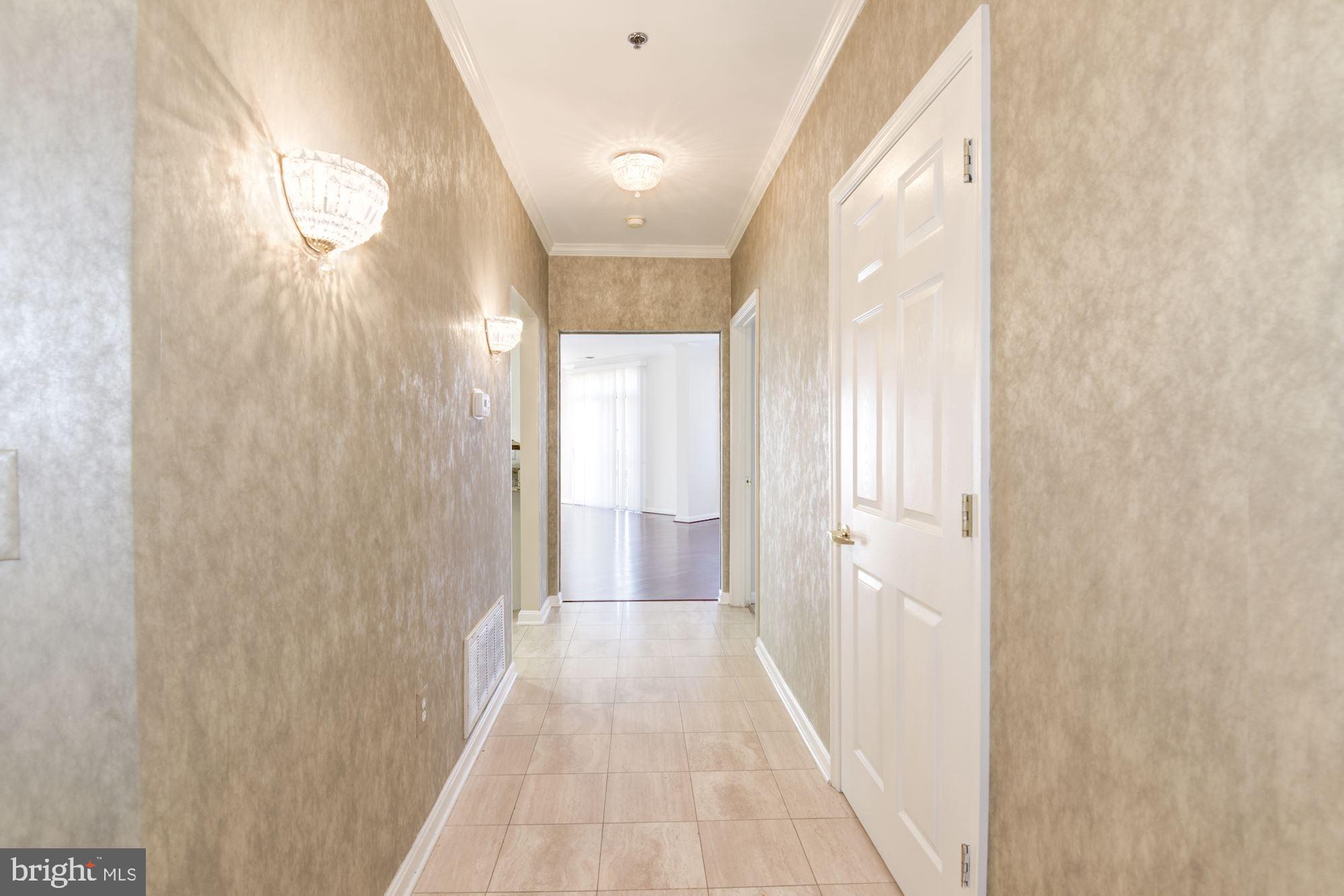 1860 STRATFORD PARK PLACE 204