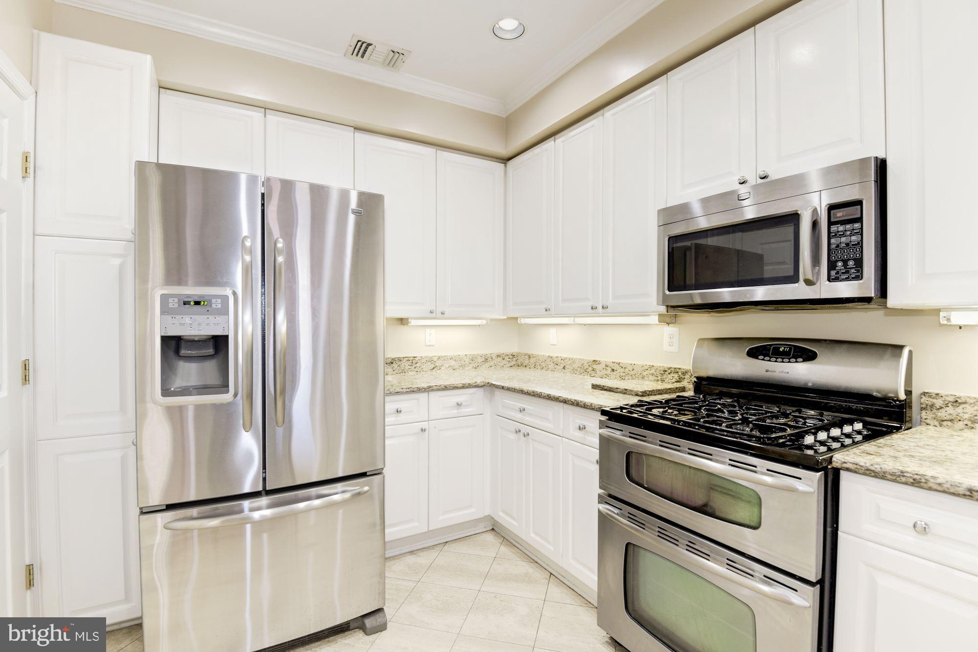 1860 STRATFORD PARK PLACE 204