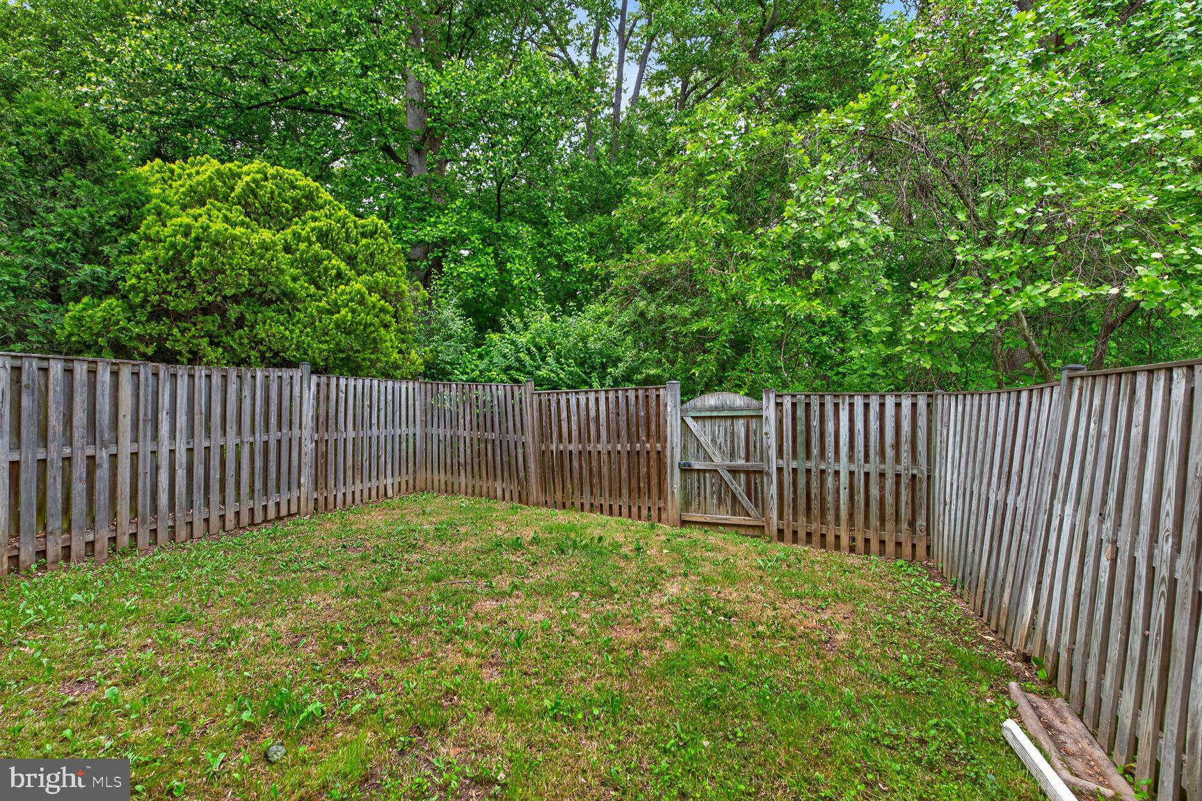 2832 KELLY SQUARE