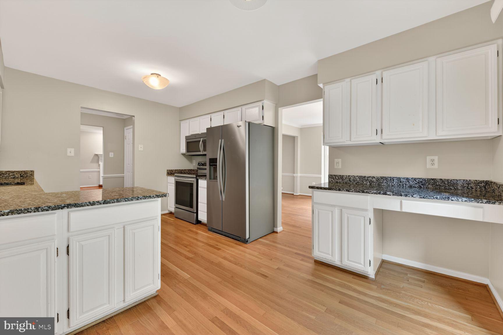 2832 KELLY SQUARE