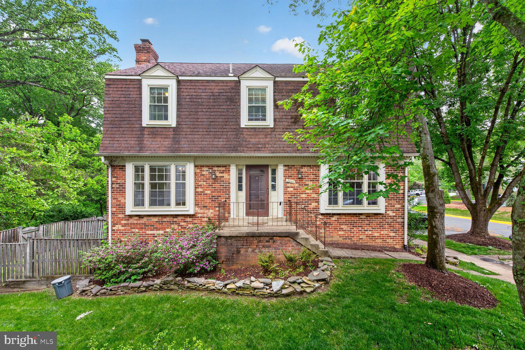 2832 KELLY SQUARE