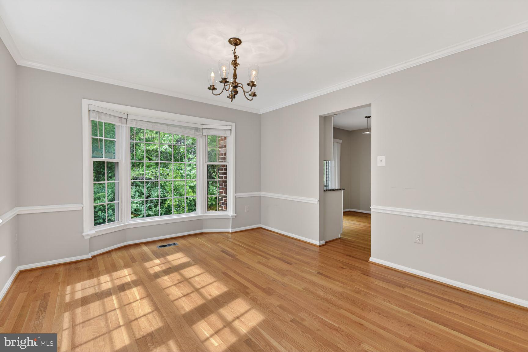 2832 KELLY SQUARE