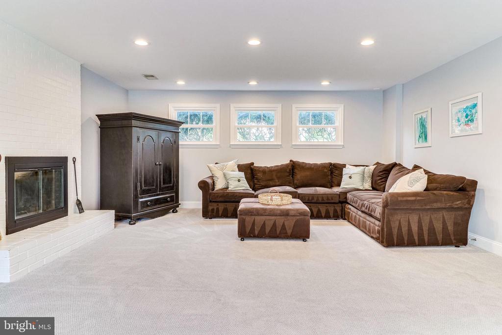 6519 ENGEL DRIVE