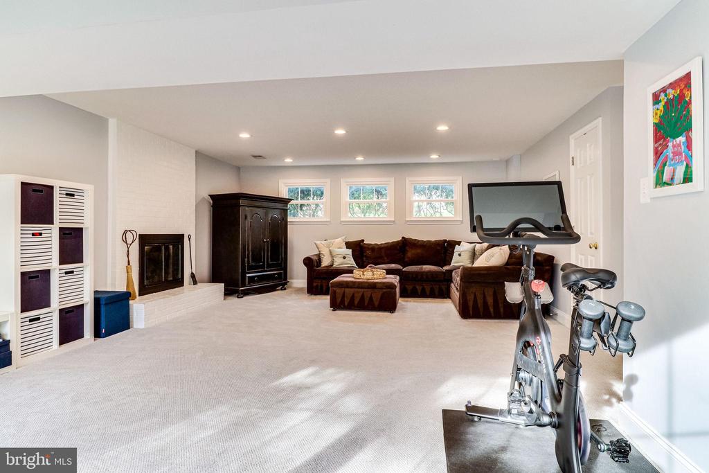 6519 ENGEL DRIVE
