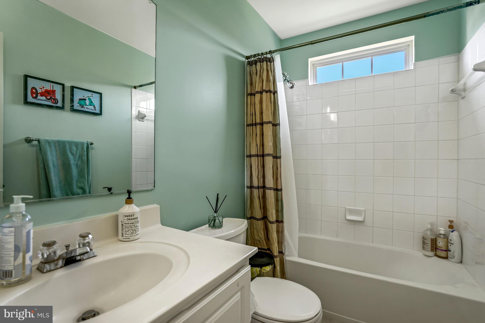 22385 MAISON CARREE SQUARE