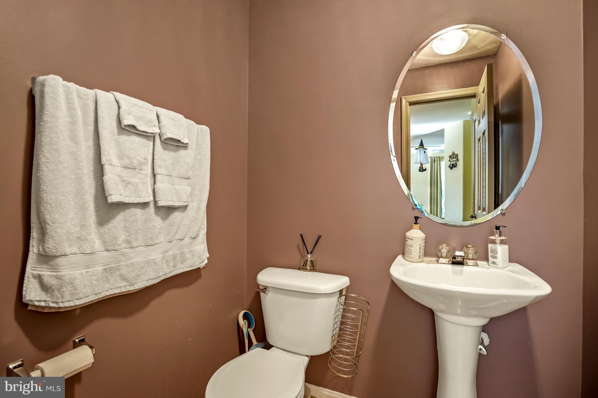 22385 MAISON CARREE SQUARE
