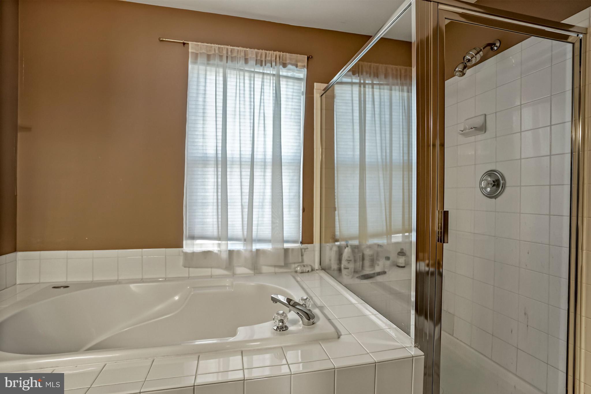 22385 MAISON CARREE SQUARE