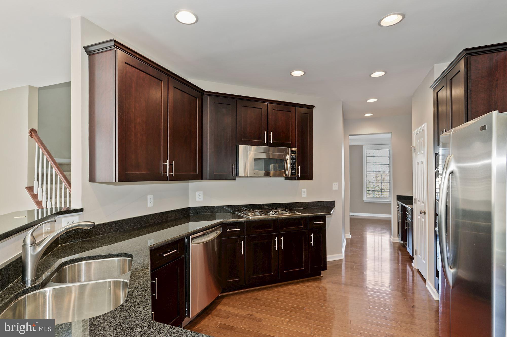 42311 CAPITAL TERRACE