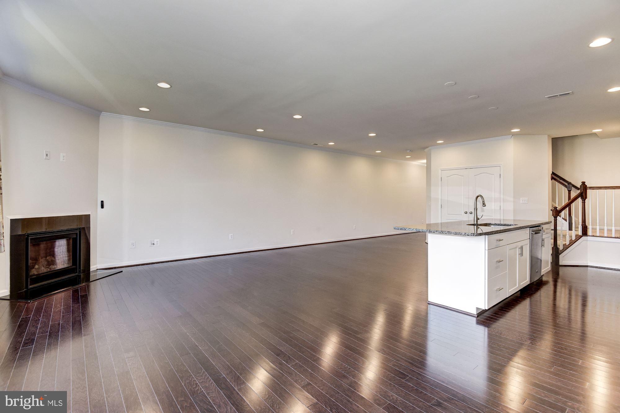 42524 BENFOLD SQUARE