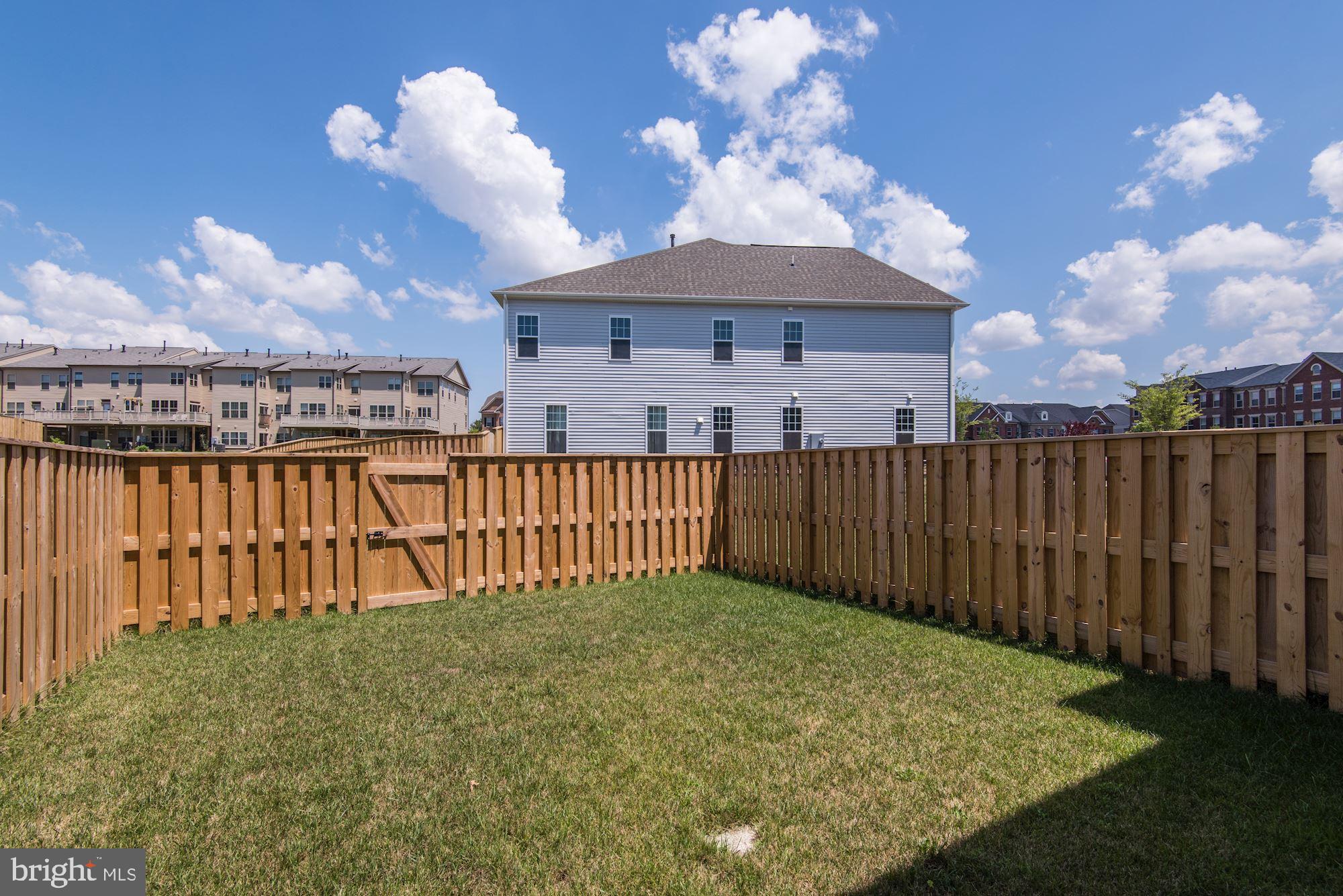 42524 BENFOLD SQUARE