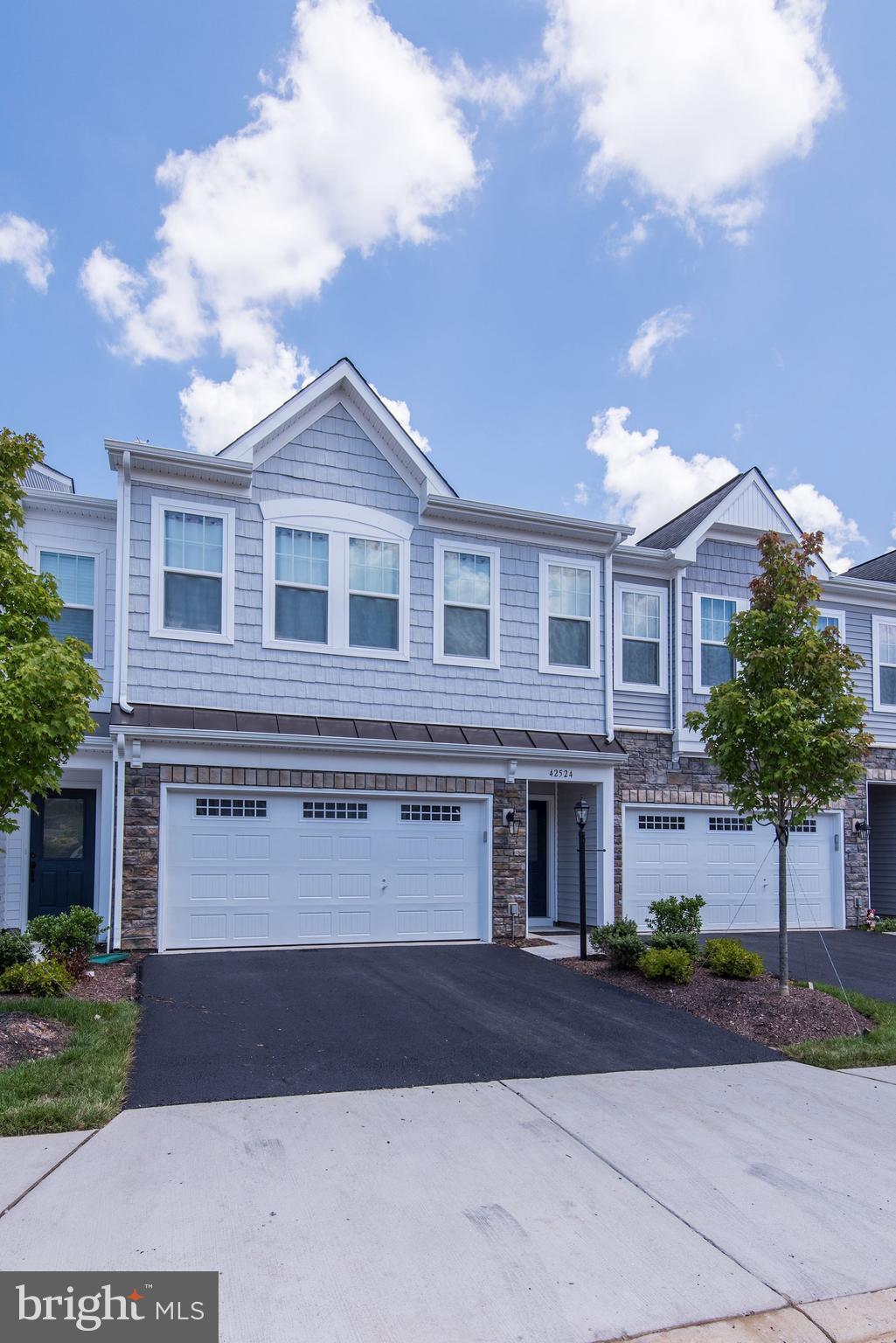 42524 BENFOLD SQUARE
