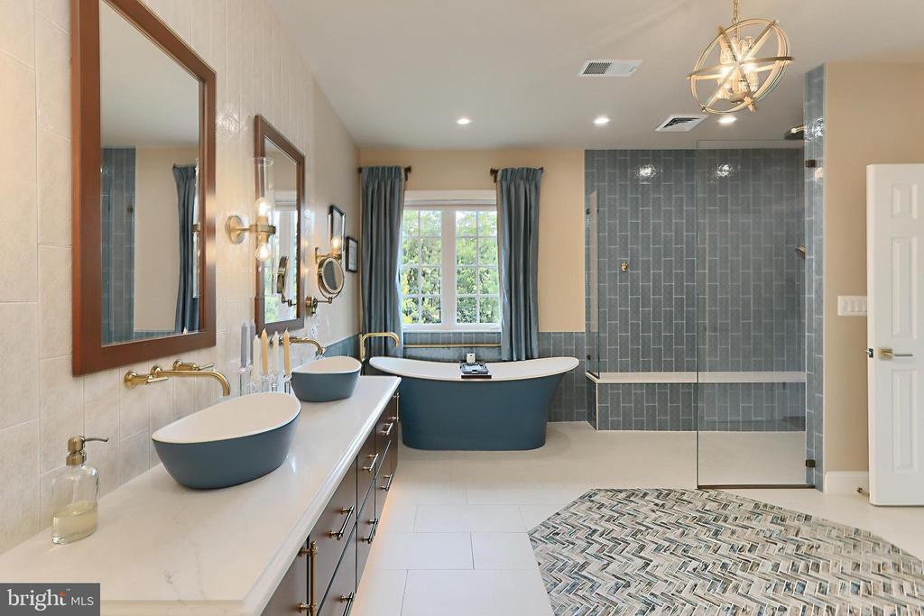 16146 WATERFORD CREEK CIRCLE