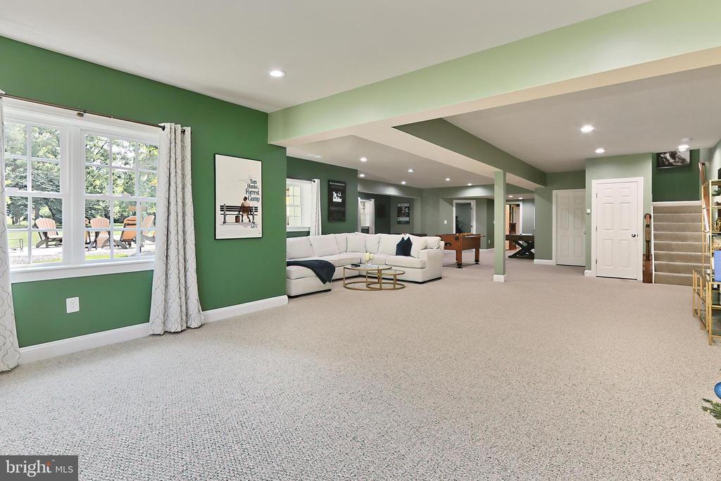 16146 WATERFORD CREEK CIRCLE