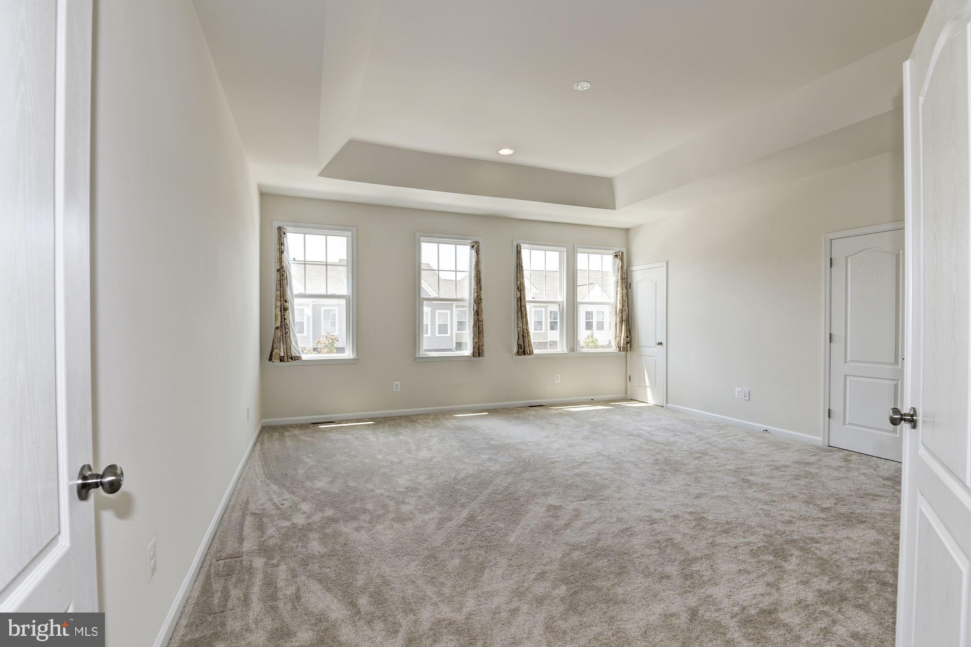 42524 BENFOLD SQUARE
