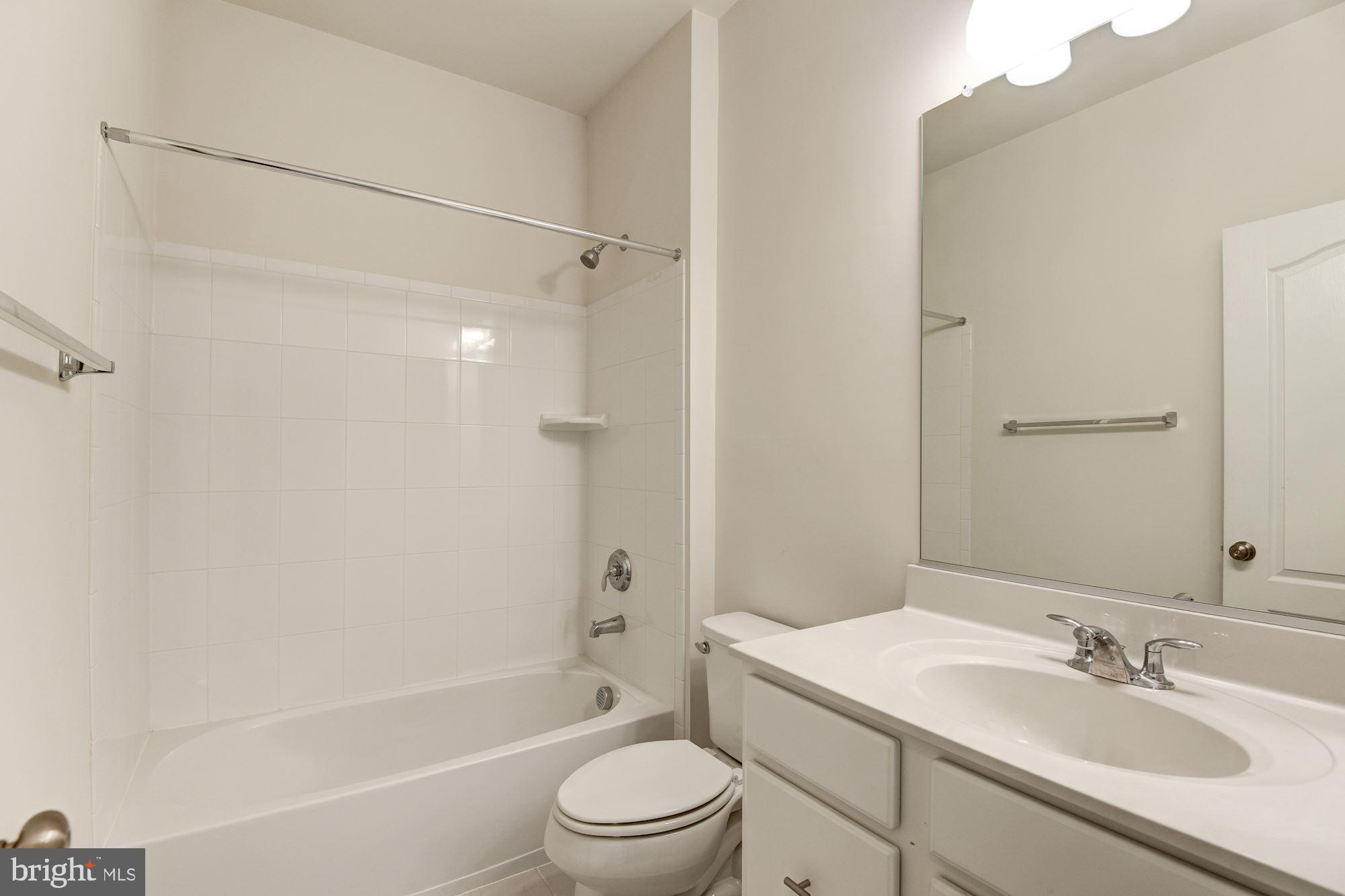 42524 BENFOLD SQUARE