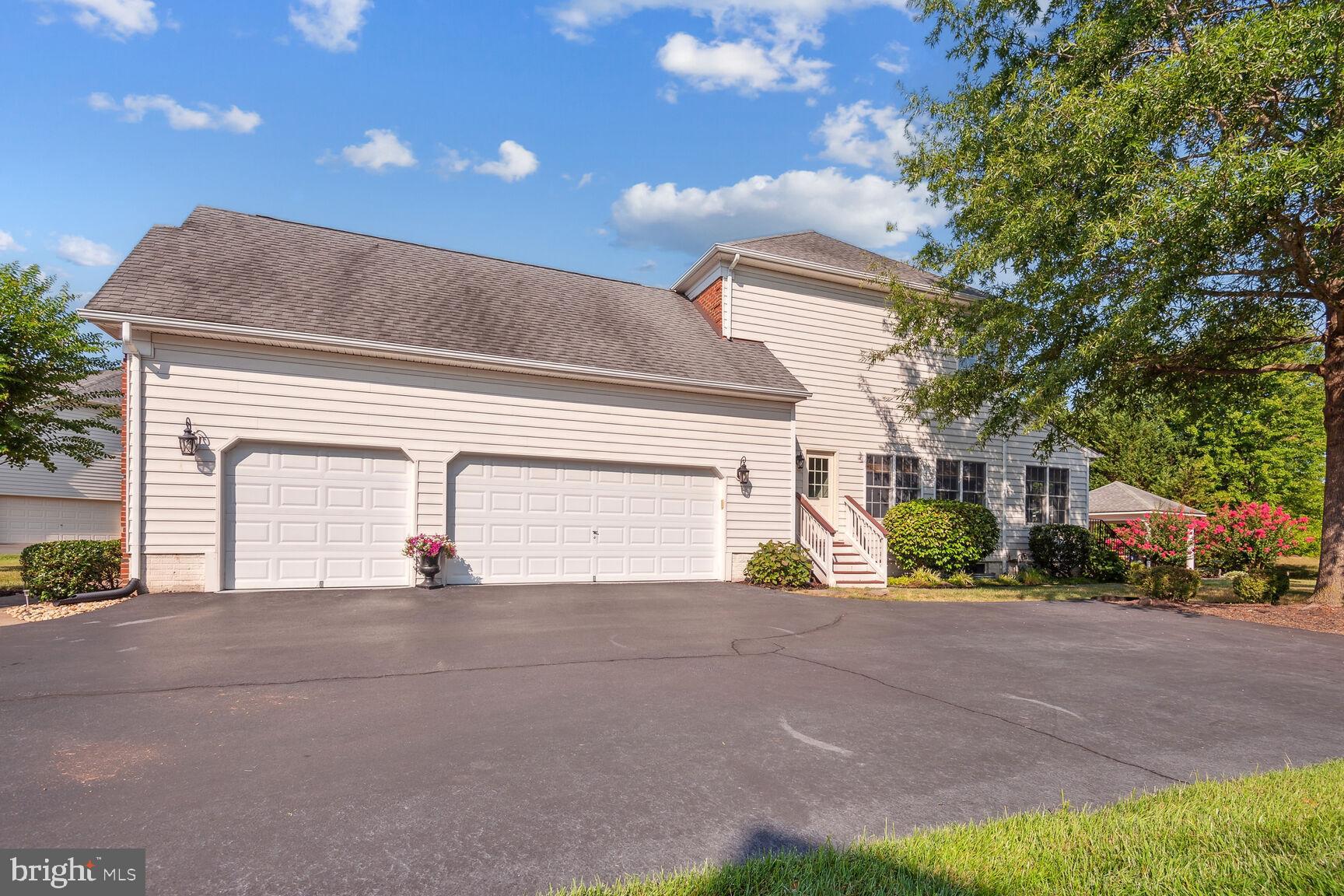 5350 WALKERTON COURT