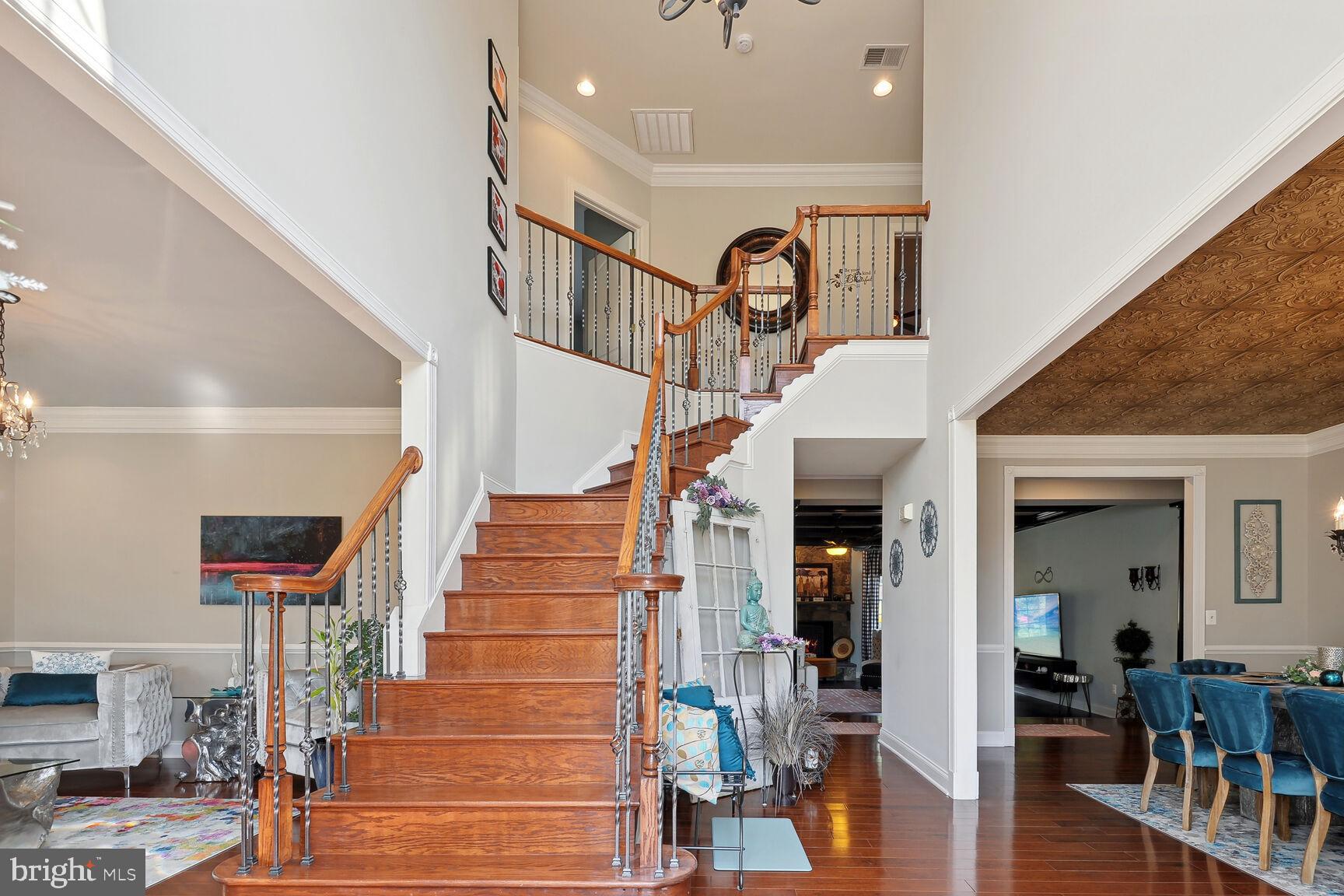 5350 WALKERTON COURT