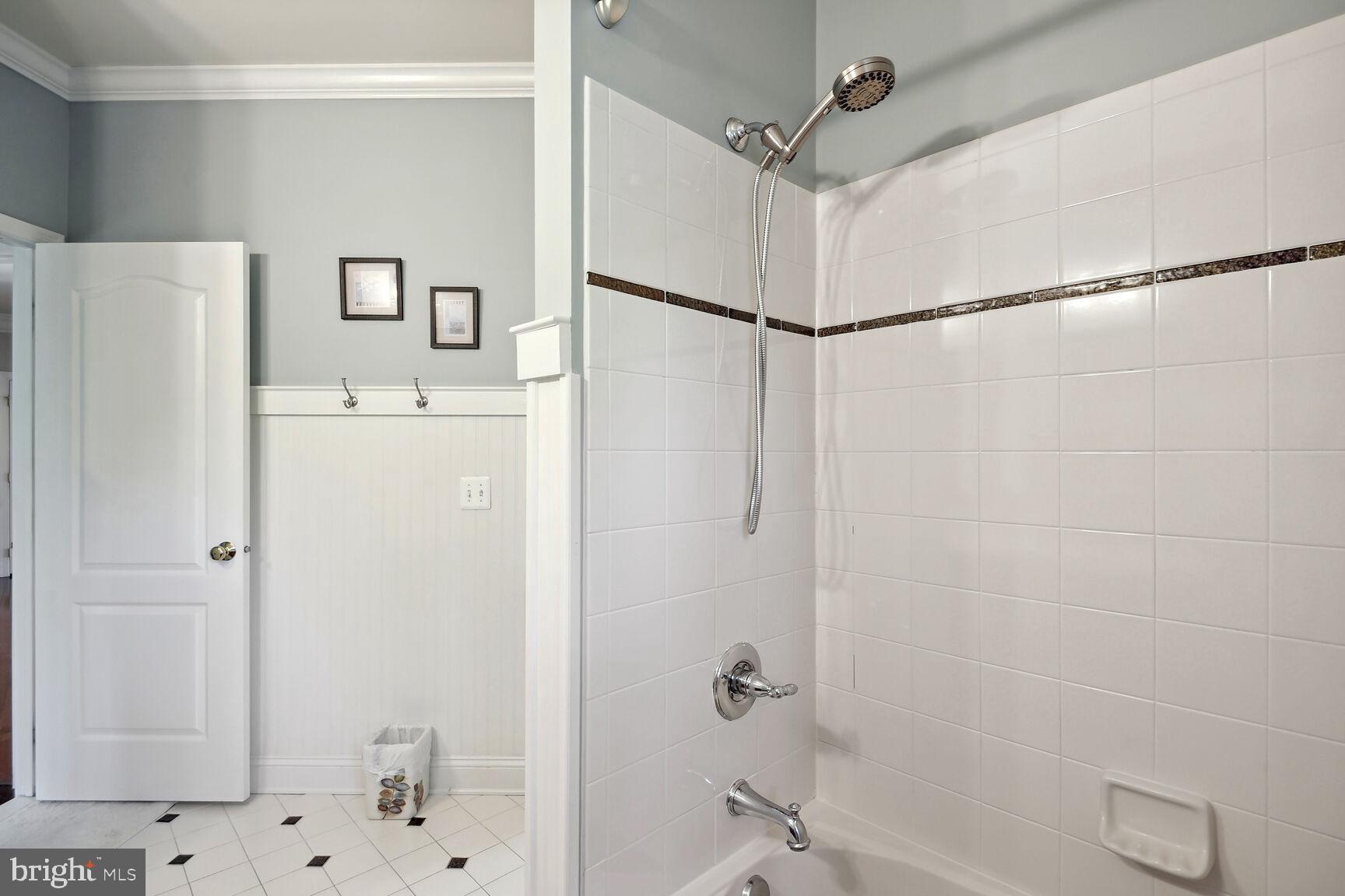 5350 WALKERTON COURT