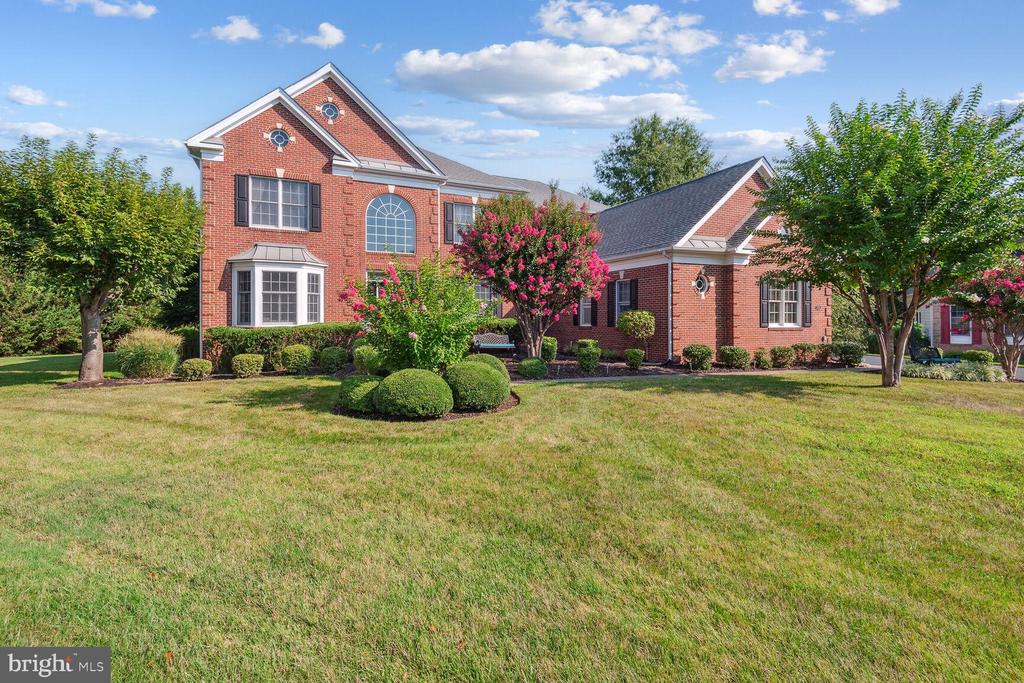 5350 WALKERTON COURT