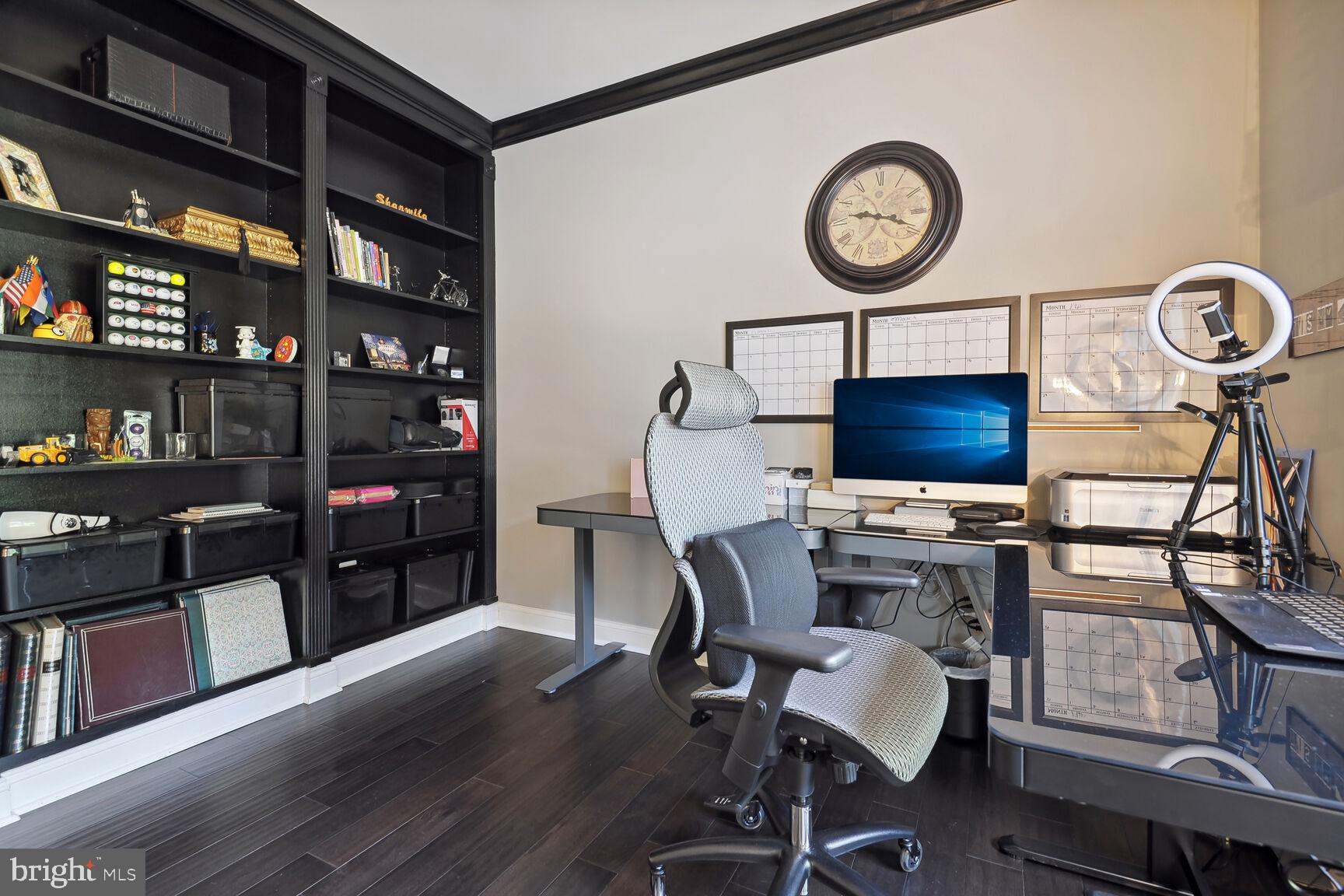 5350 WALKERTON COURT