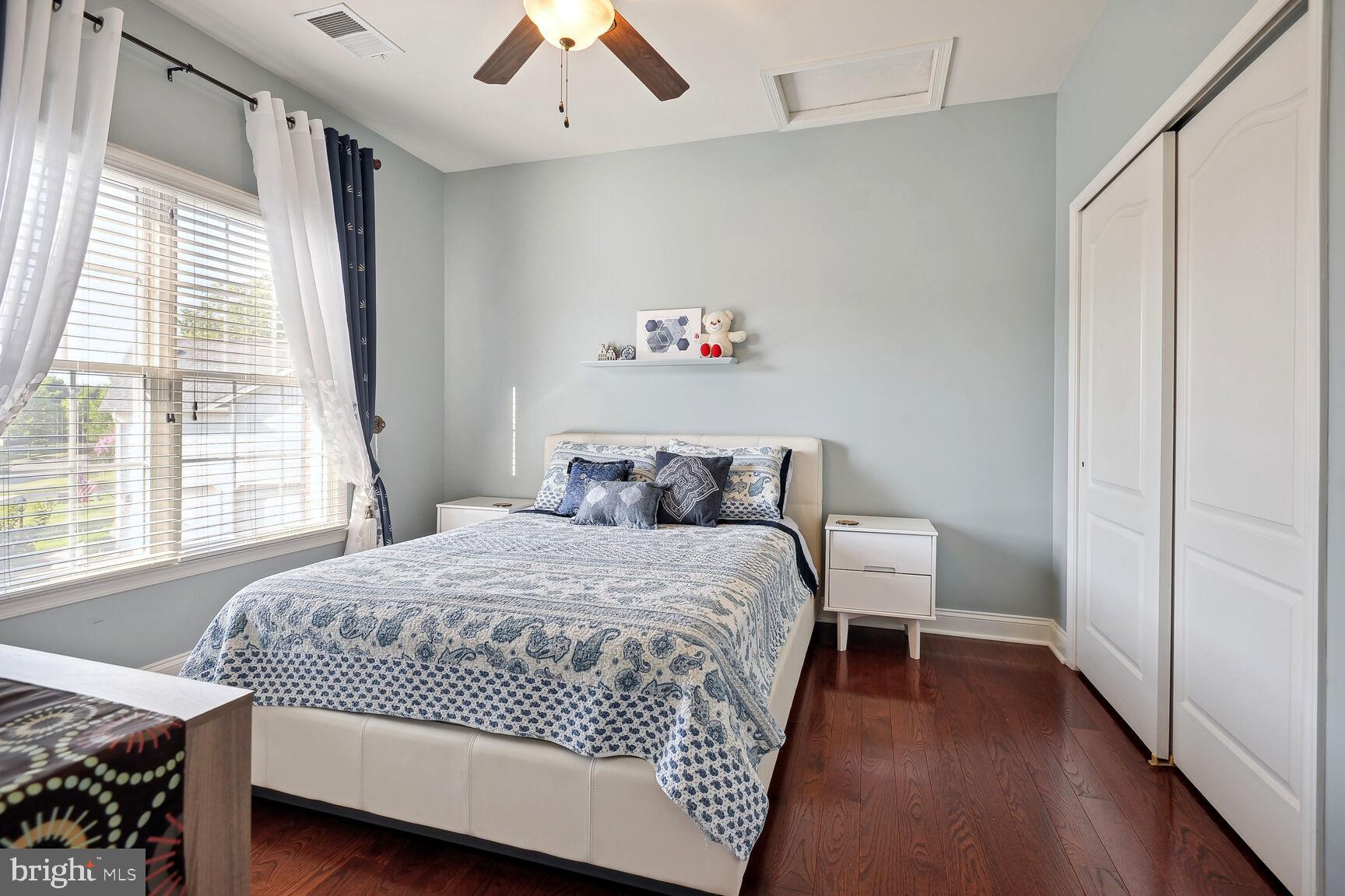 5350 WALKERTON COURT