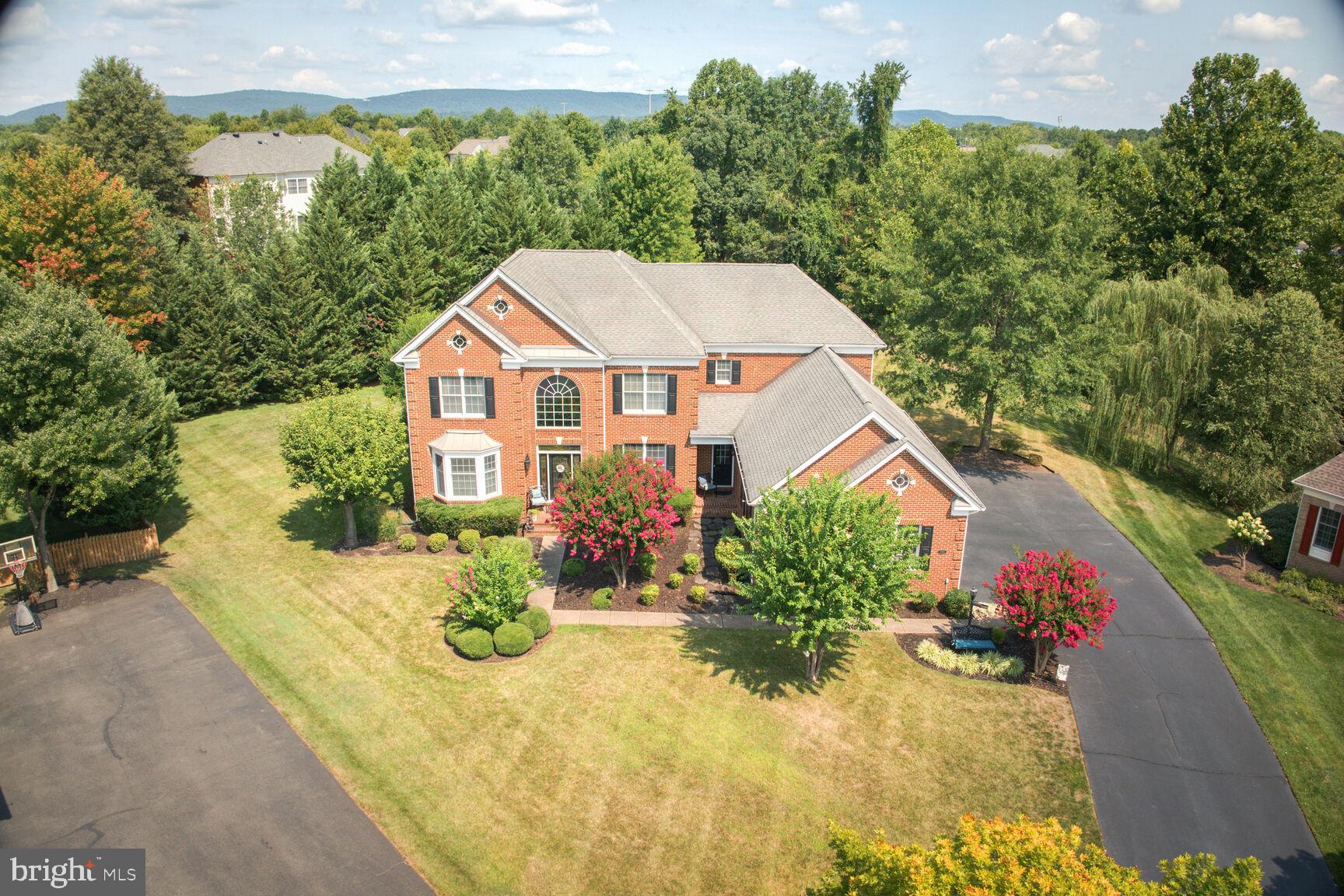 5350 WALKERTON COURT