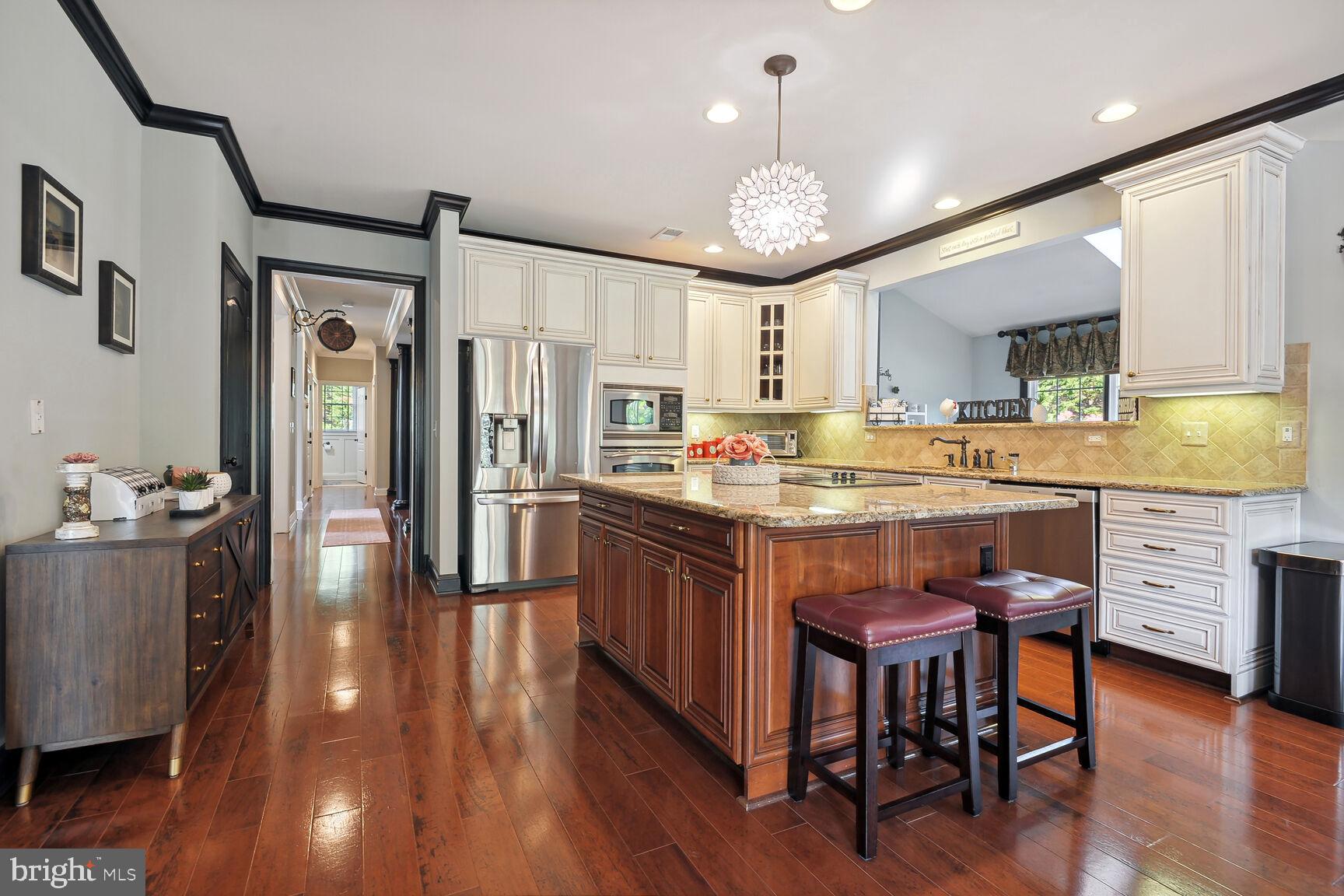 5350 WALKERTON COURT