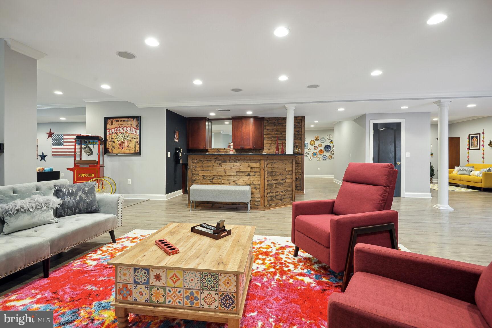 5350 WALKERTON COURT