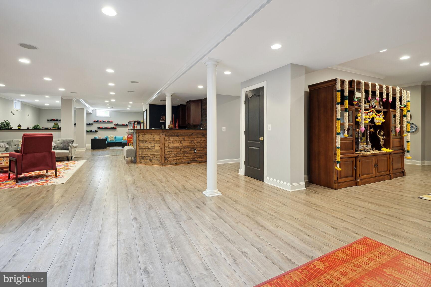 5350 WALKERTON COURT