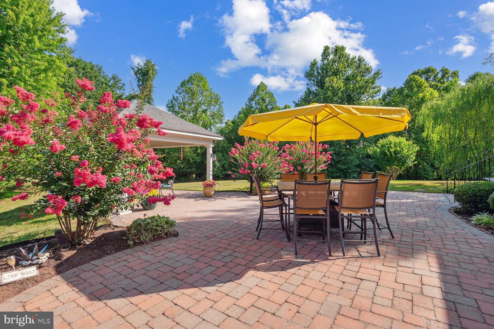 5350 WALKERTON COURT