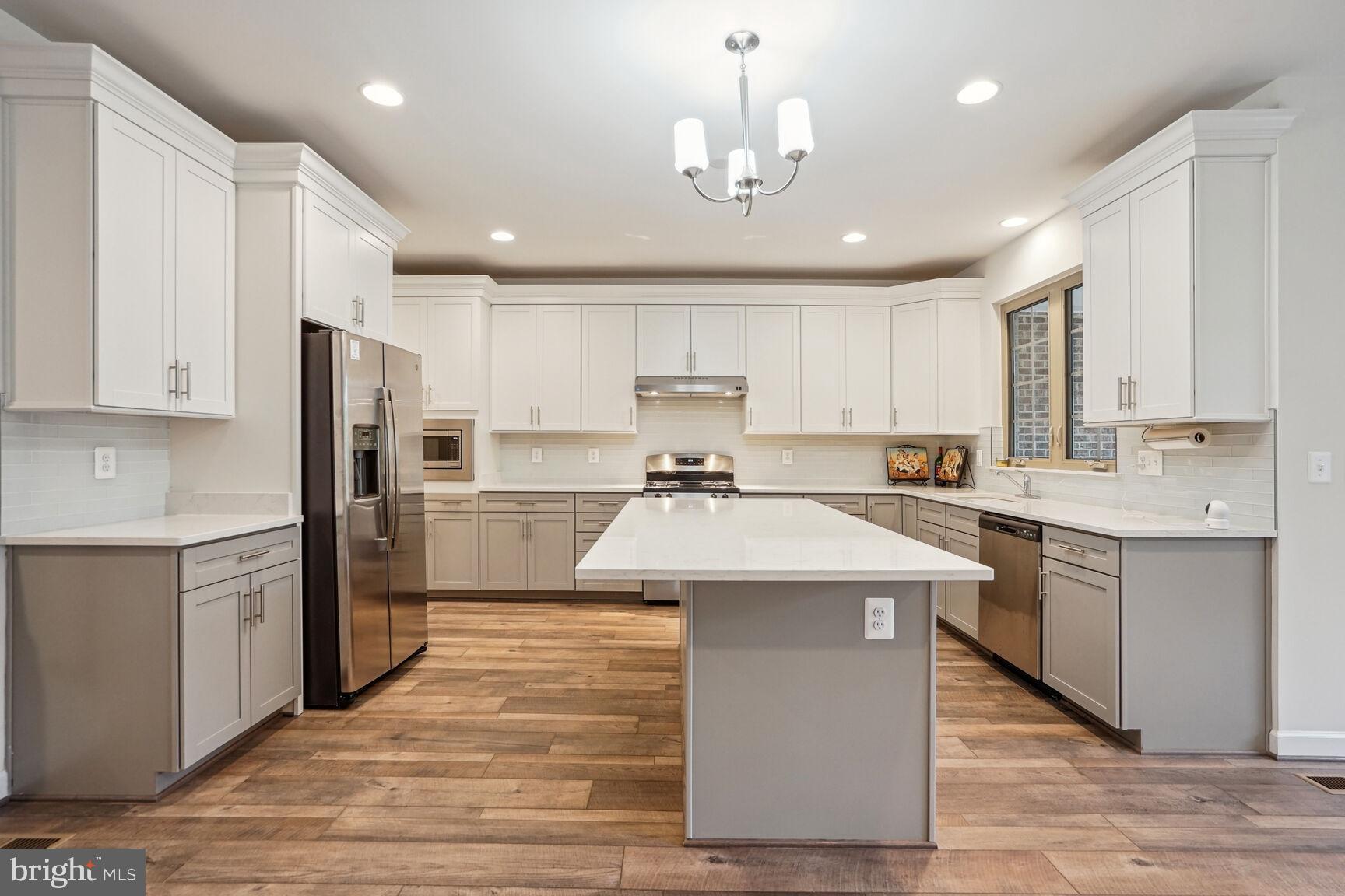 7937 TURTLE CREEK CIRCLE