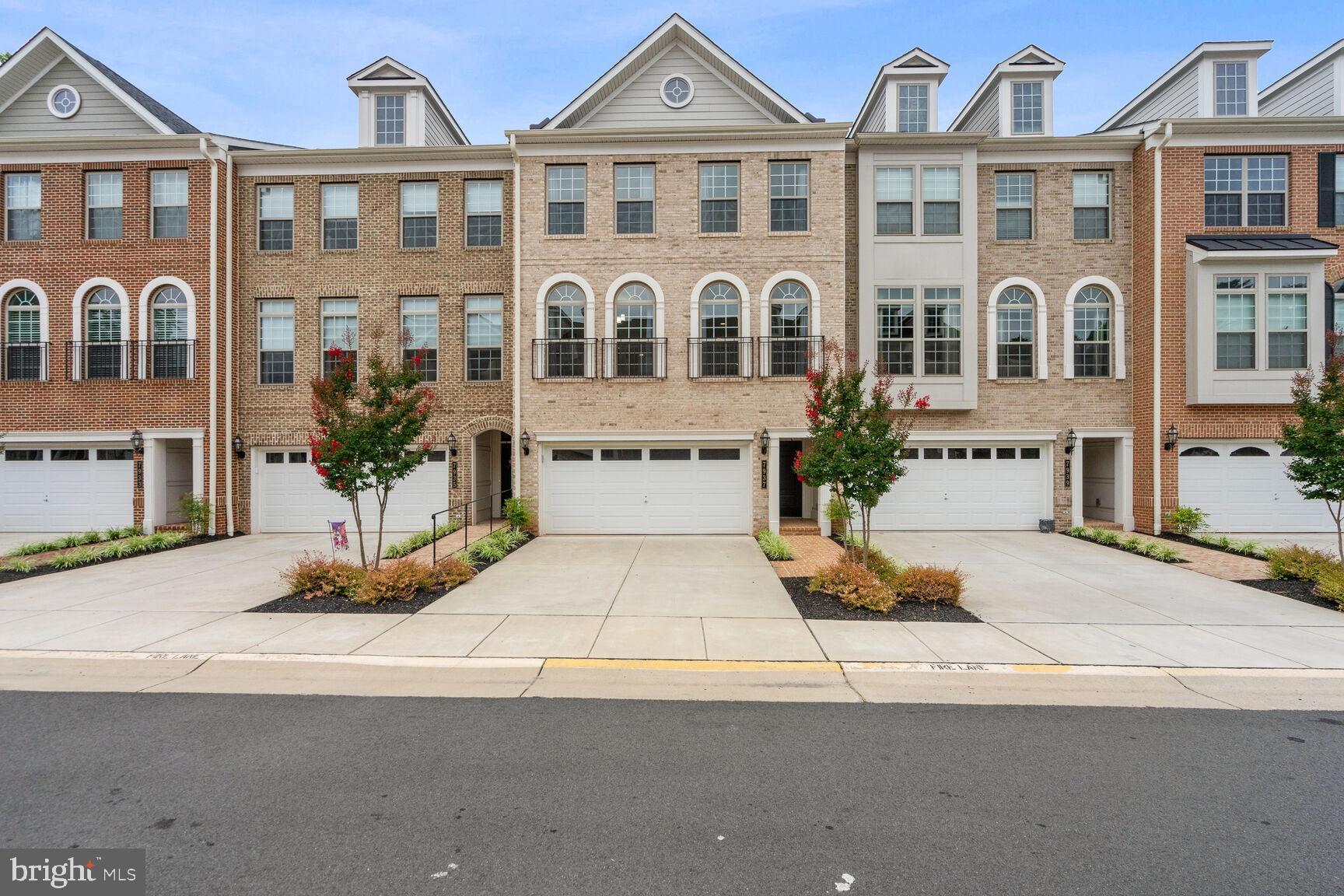 7937 TURTLE CREEK CIRCLE