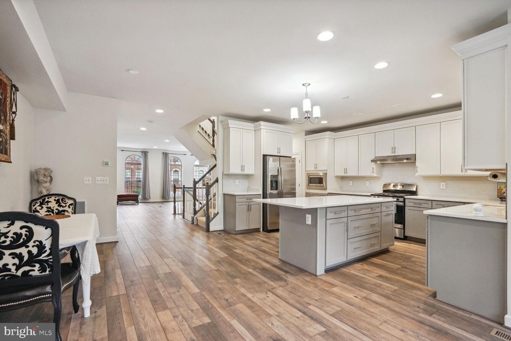 7937 TURTLE CREEK CIRCLE