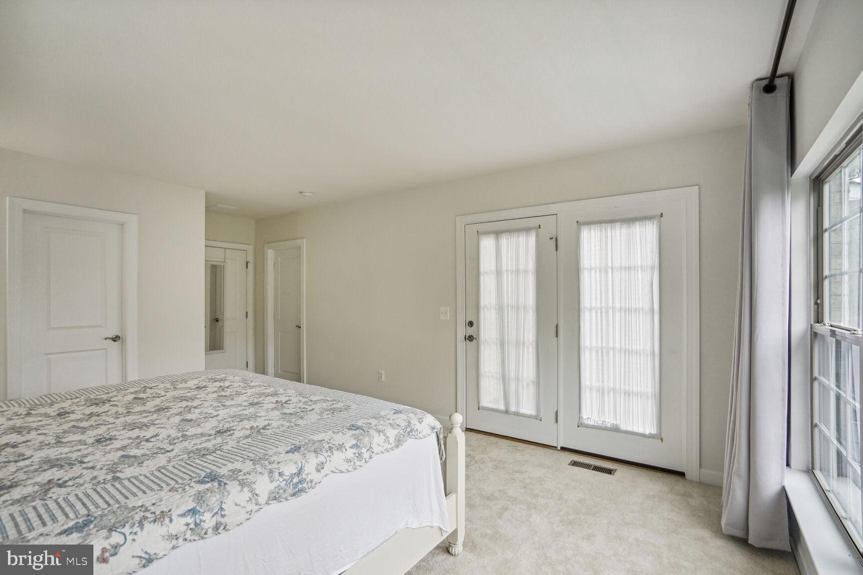 7937 TURTLE CREEK CIRCLE