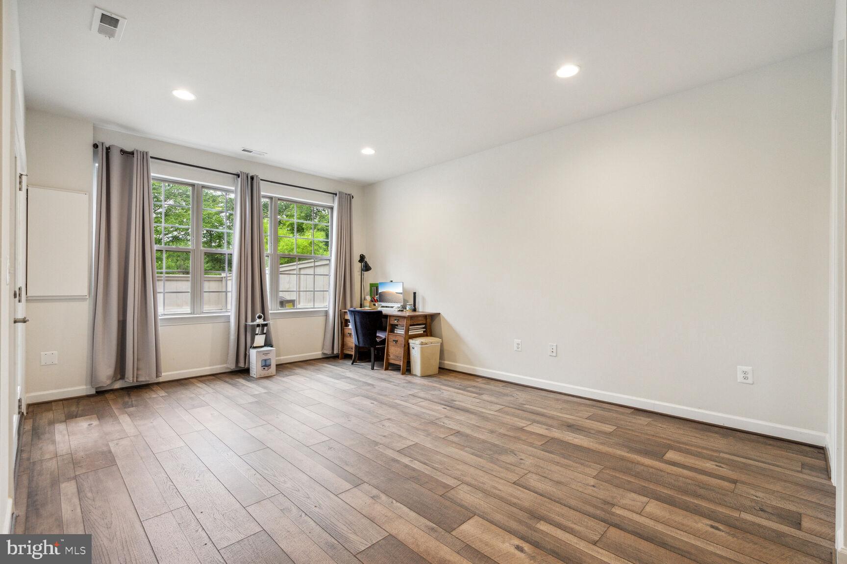 7937 TURTLE CREEK CIRCLE