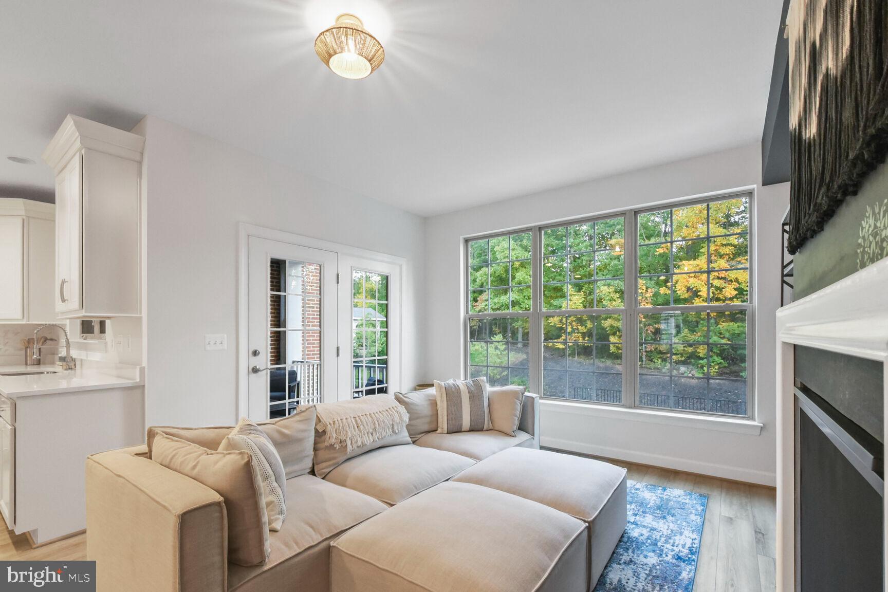 7919 TURTLE CREEK CIRCLE