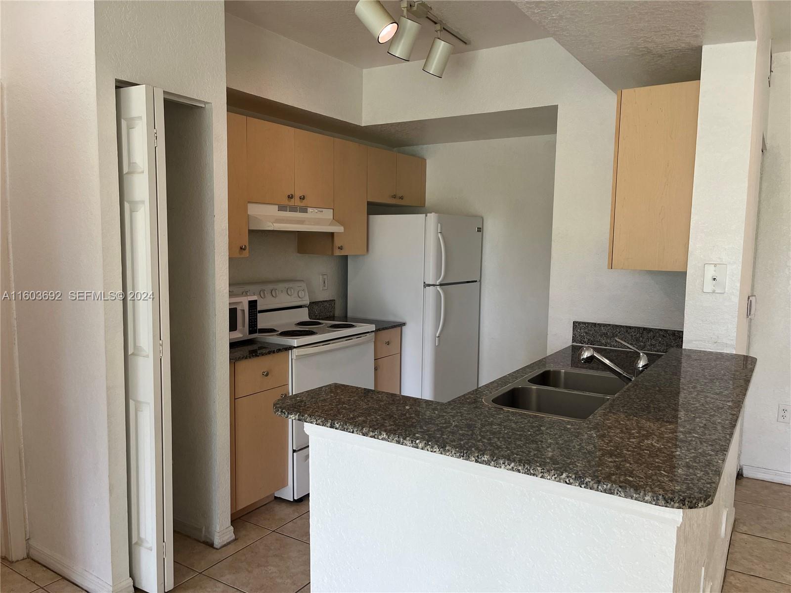 2525 Centergate Drive 103